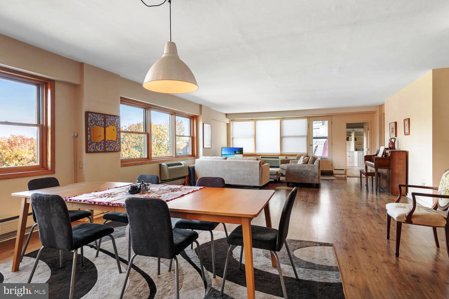 ELKINS PARK HOUSE - Residential