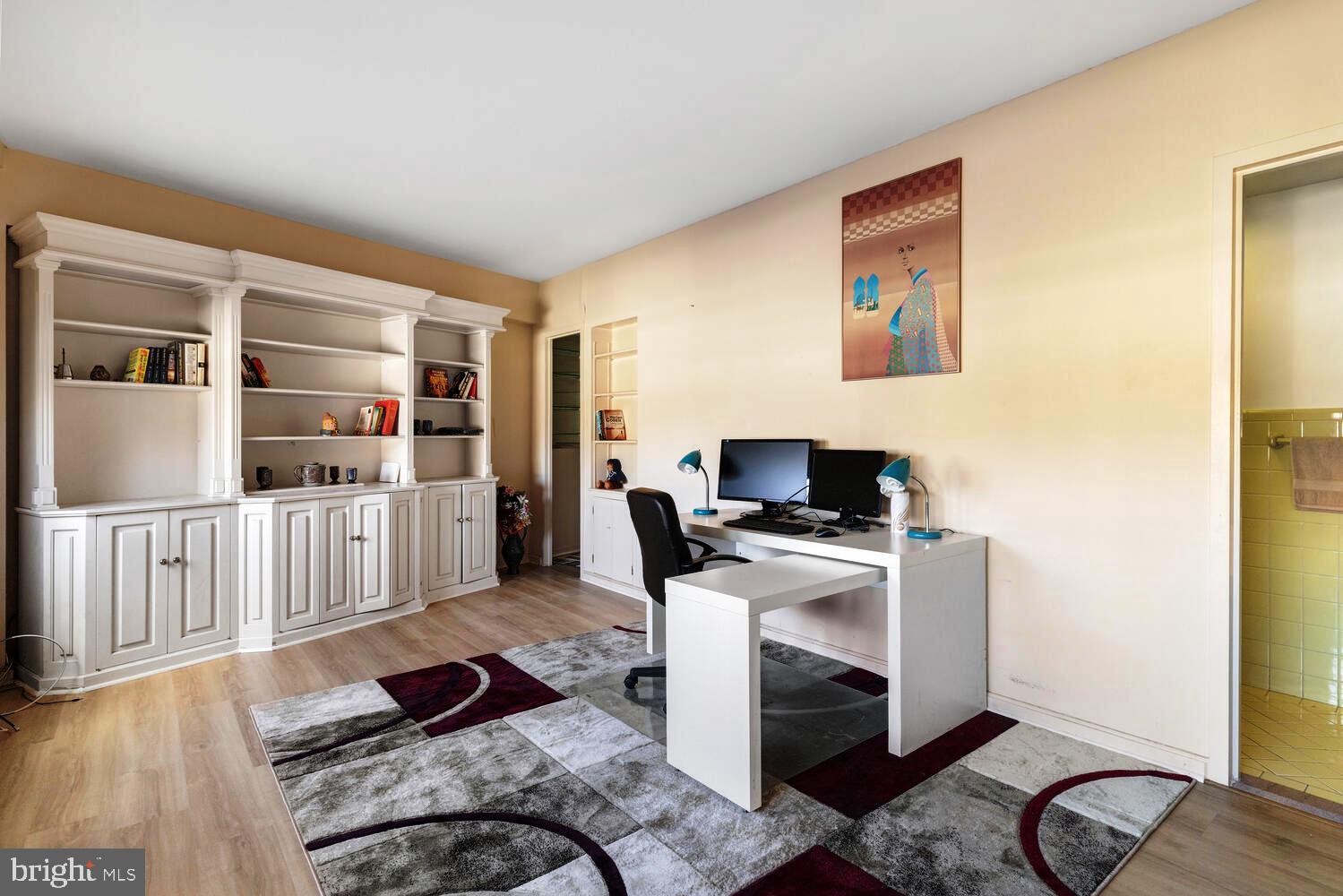 ELKINS PARK HOUSE - Residential