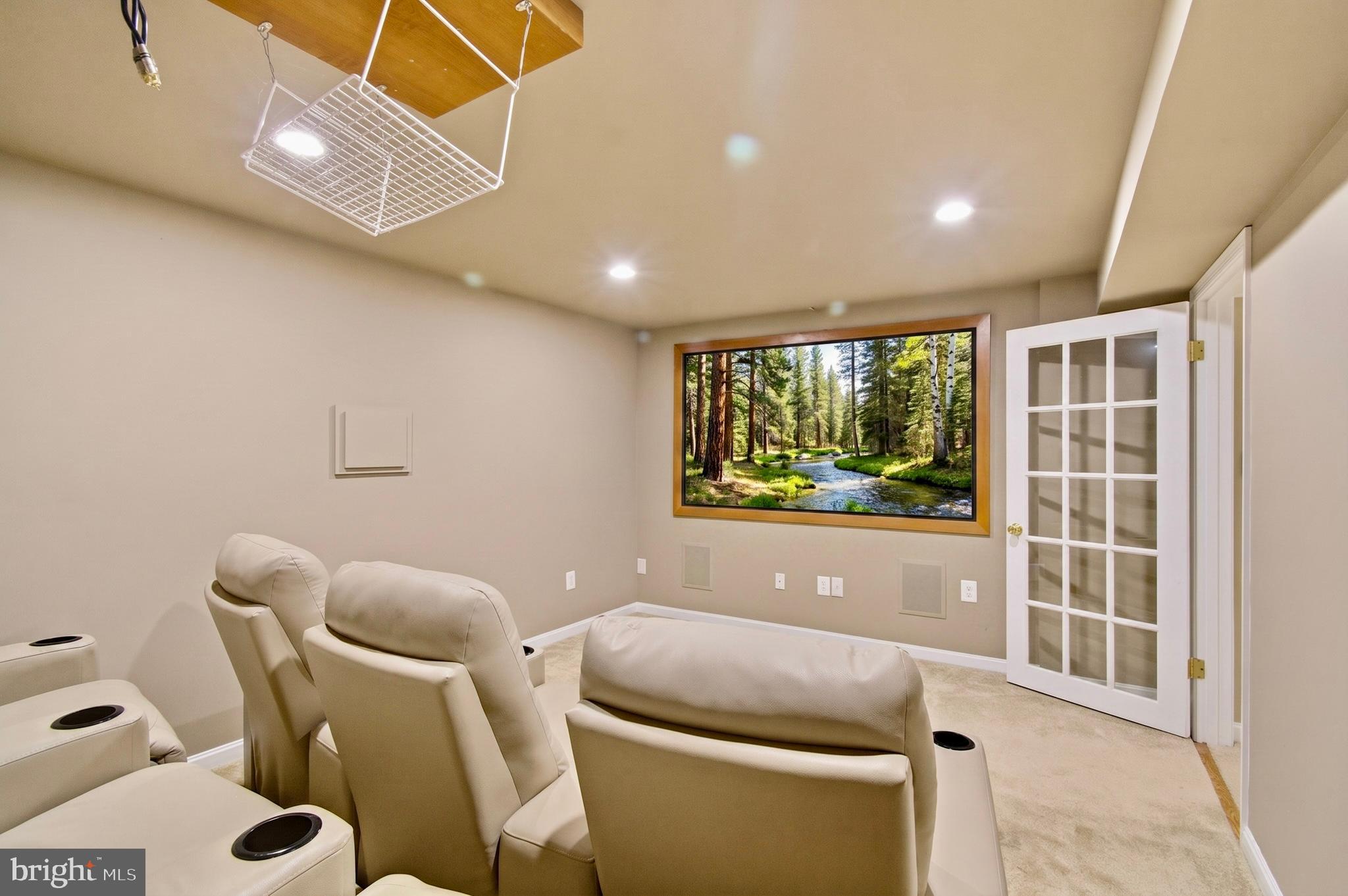 WHEATFIELD - Residential
