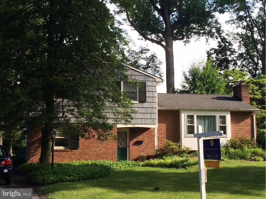 Extremely well maintained four level split in West Severna Park.  Beautifully maintained hardwoods throughout. Main level laundry. Four bedrooms, two full baths, eat-in kitchen, separate dining room, den/study, nice size living room with fireplace.  Original kitchen and bath in great condition. Screened in porch that leads to lovely landscaped back yard.    Walkout basement great for storage.
