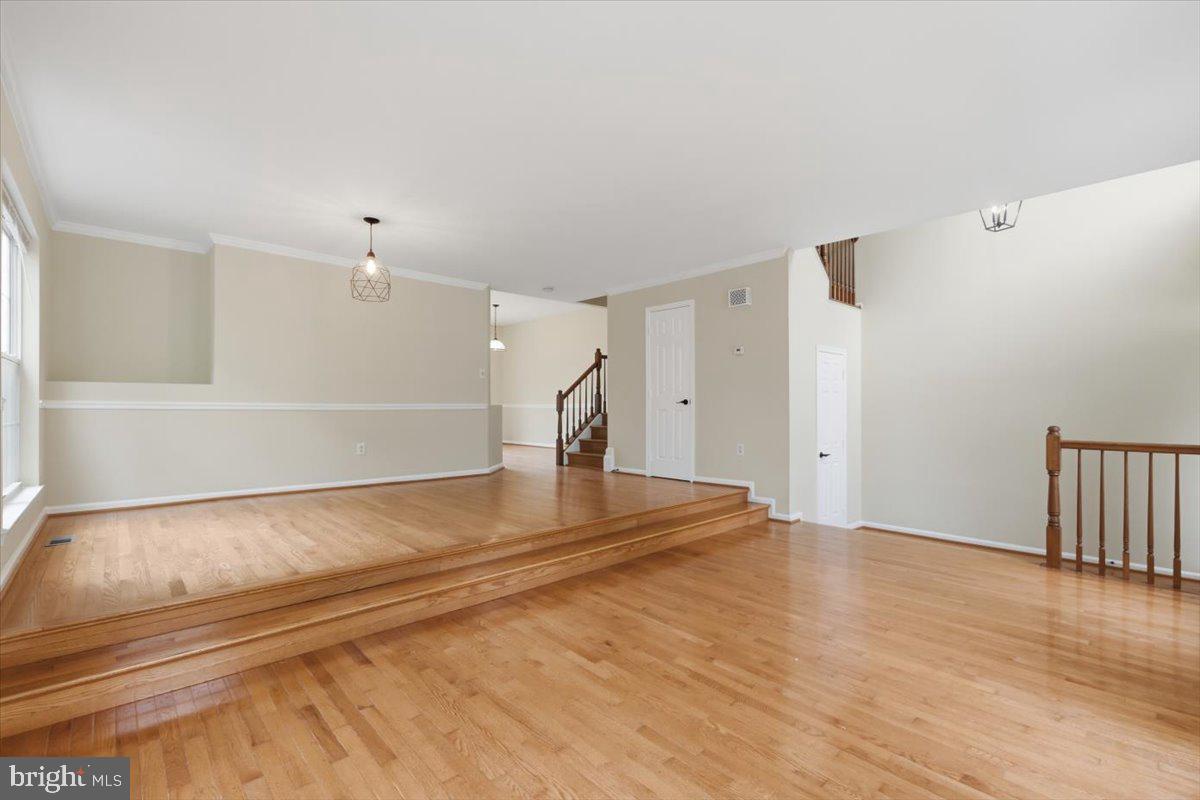 5539 JOWETT COURT
