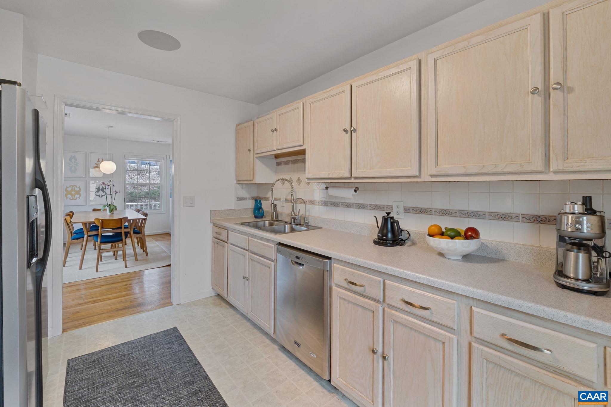 LAKE MONTICELLO - Residential