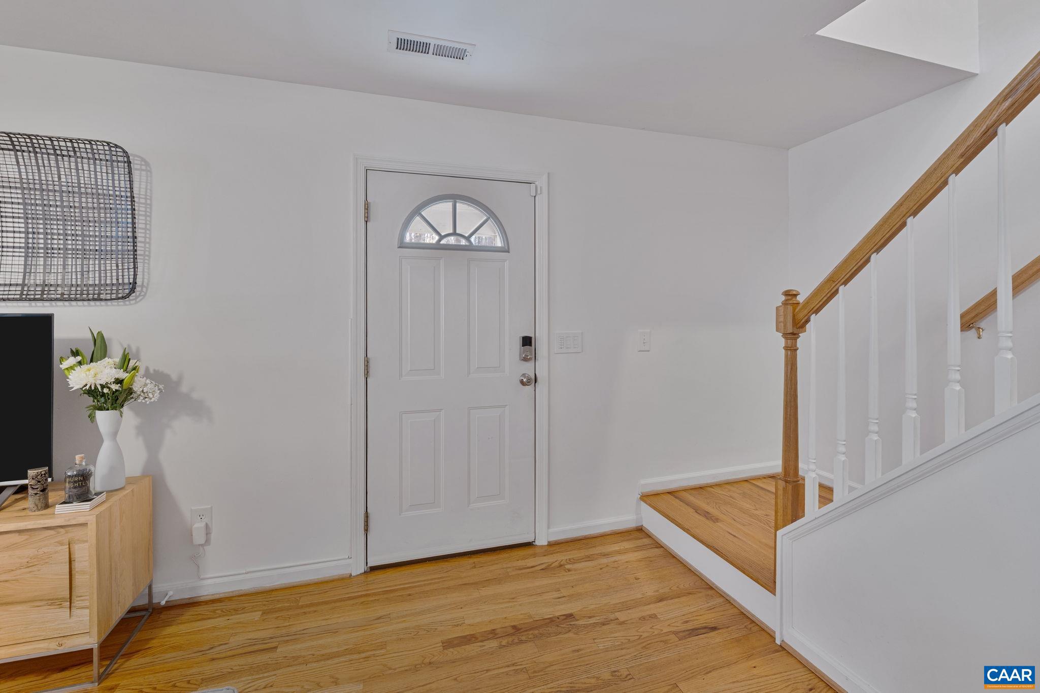 LAKE MONTICELLO - Residential