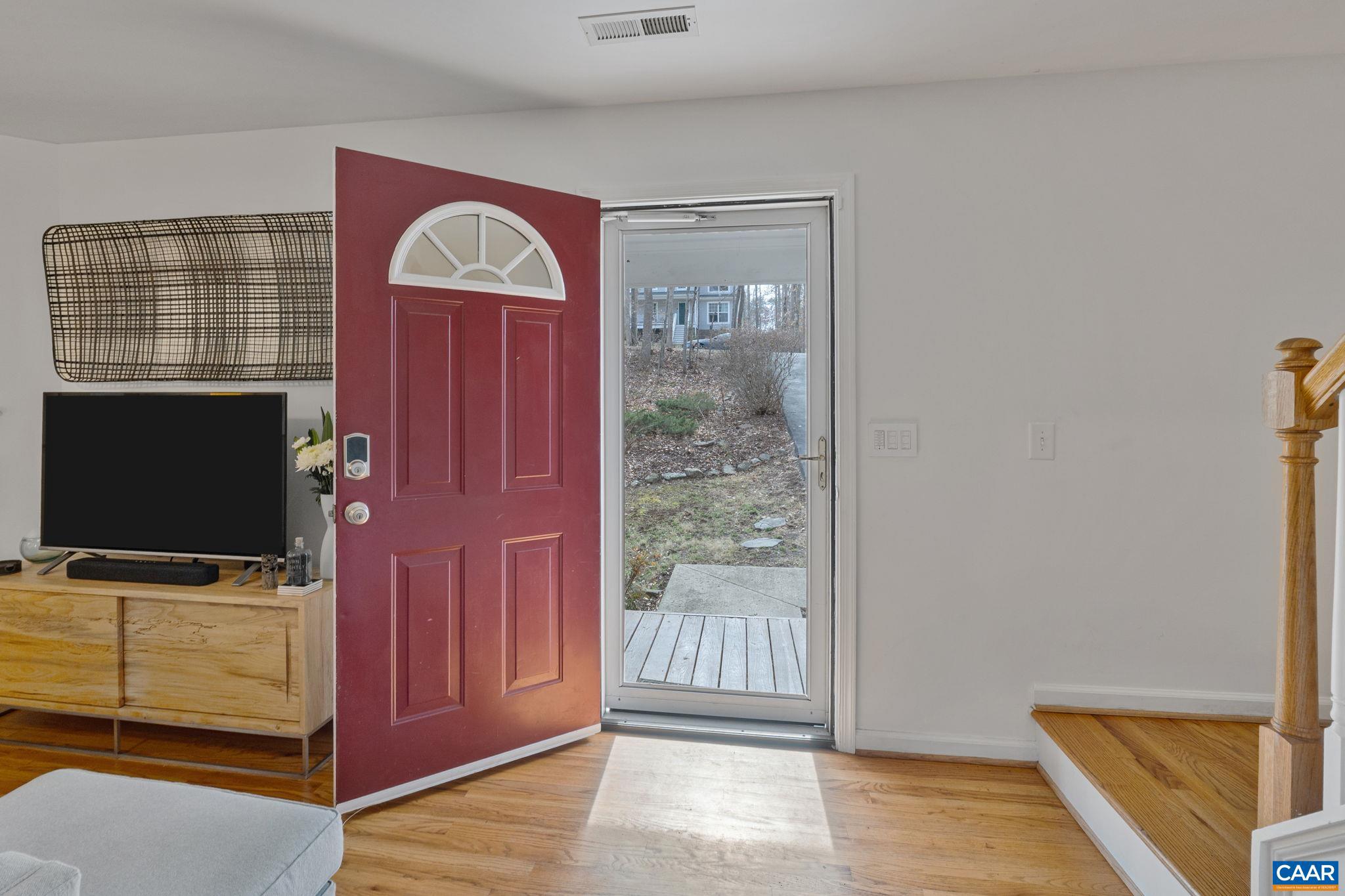 LAKE MONTICELLO - Residential