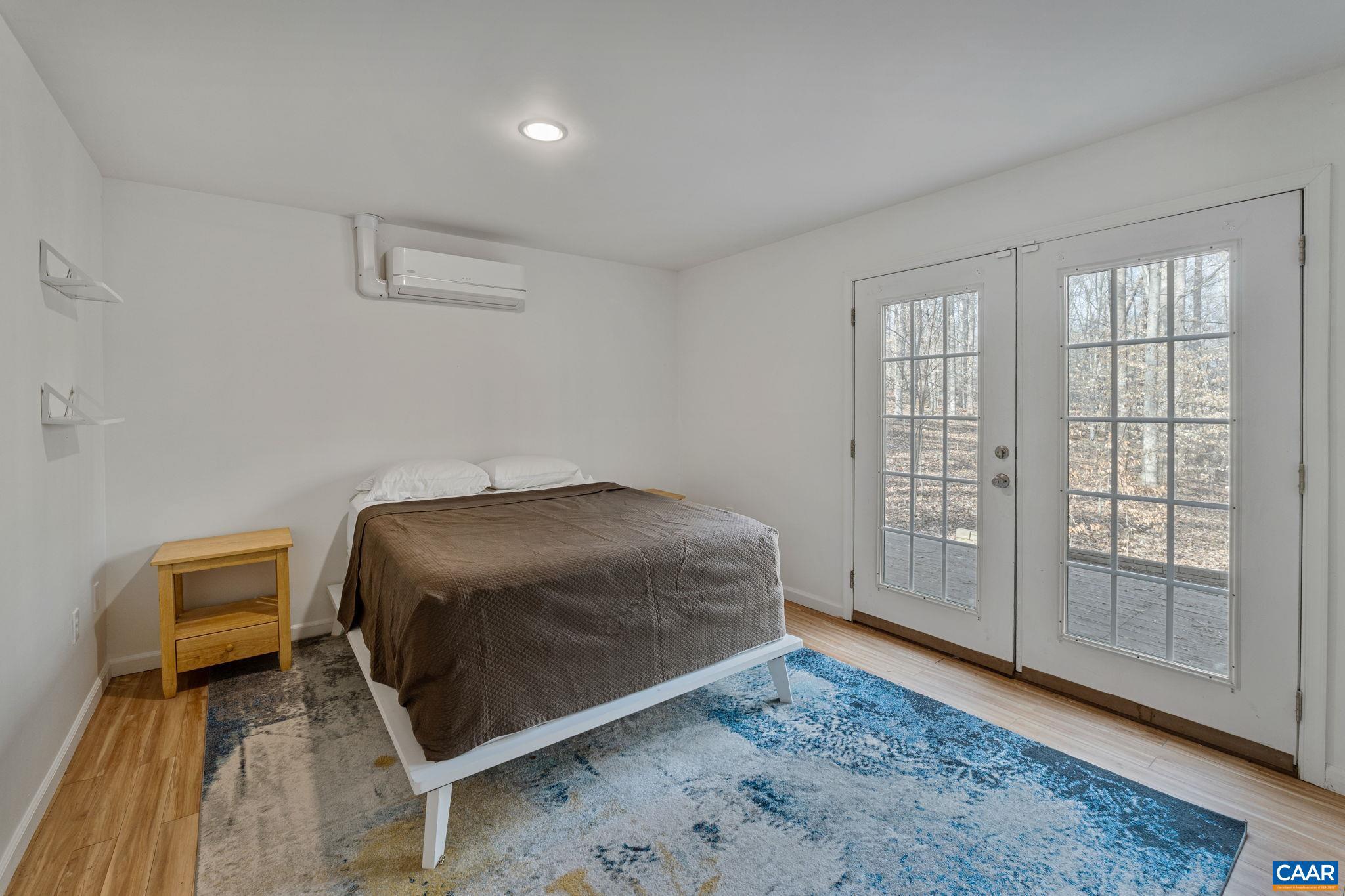 LAKE MONTICELLO - Residential