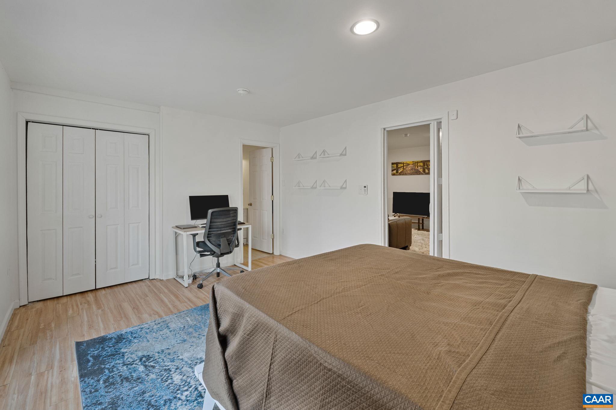 LAKE MONTICELLO - Residential