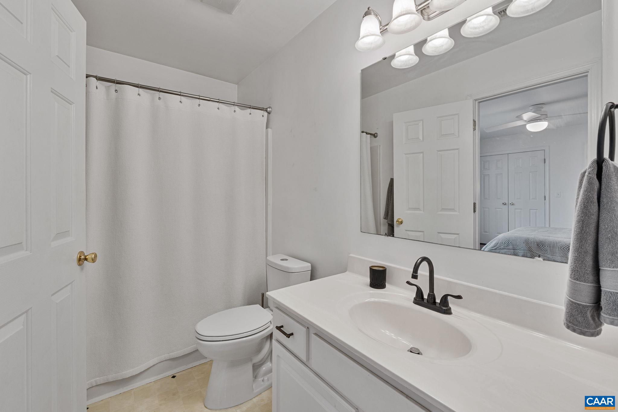 LAKE MONTICELLO - Residential