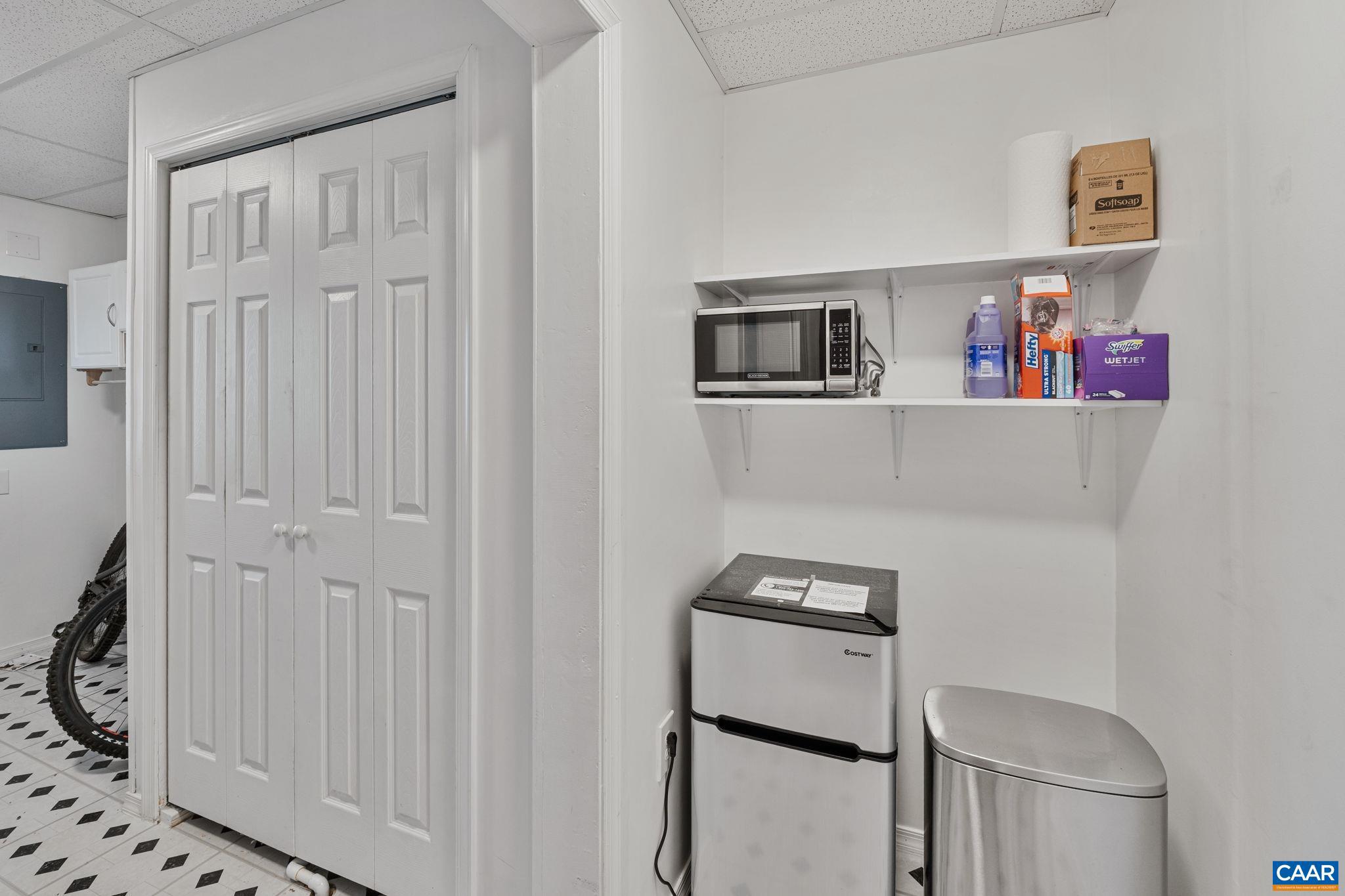 LAKE MONTICELLO - Residential