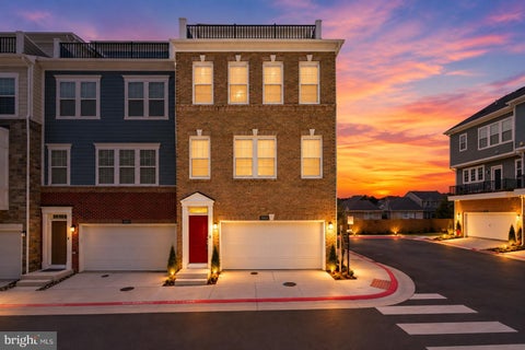 Photo of 10826 Willow Terrace, FAIRFAX, VA 22030 (MLS # VAFC2009086)