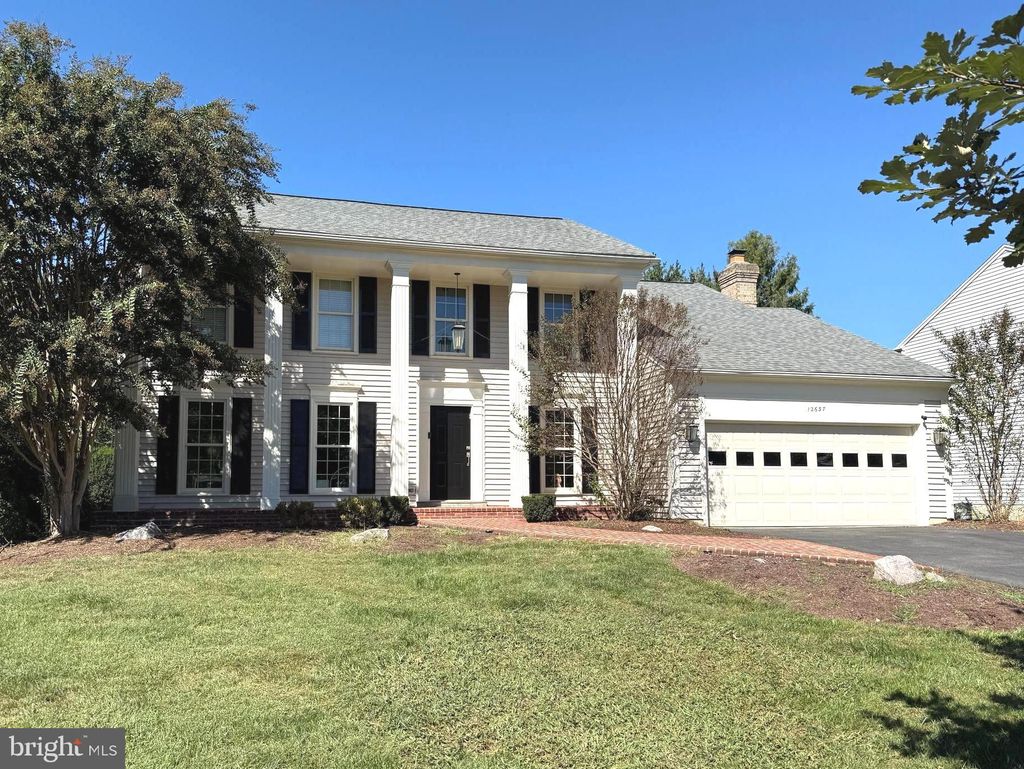 Photo of 12637 Lloydminster Drive, NORTH POTOMAC, MD 20878 (MLS # MDMC2202286)