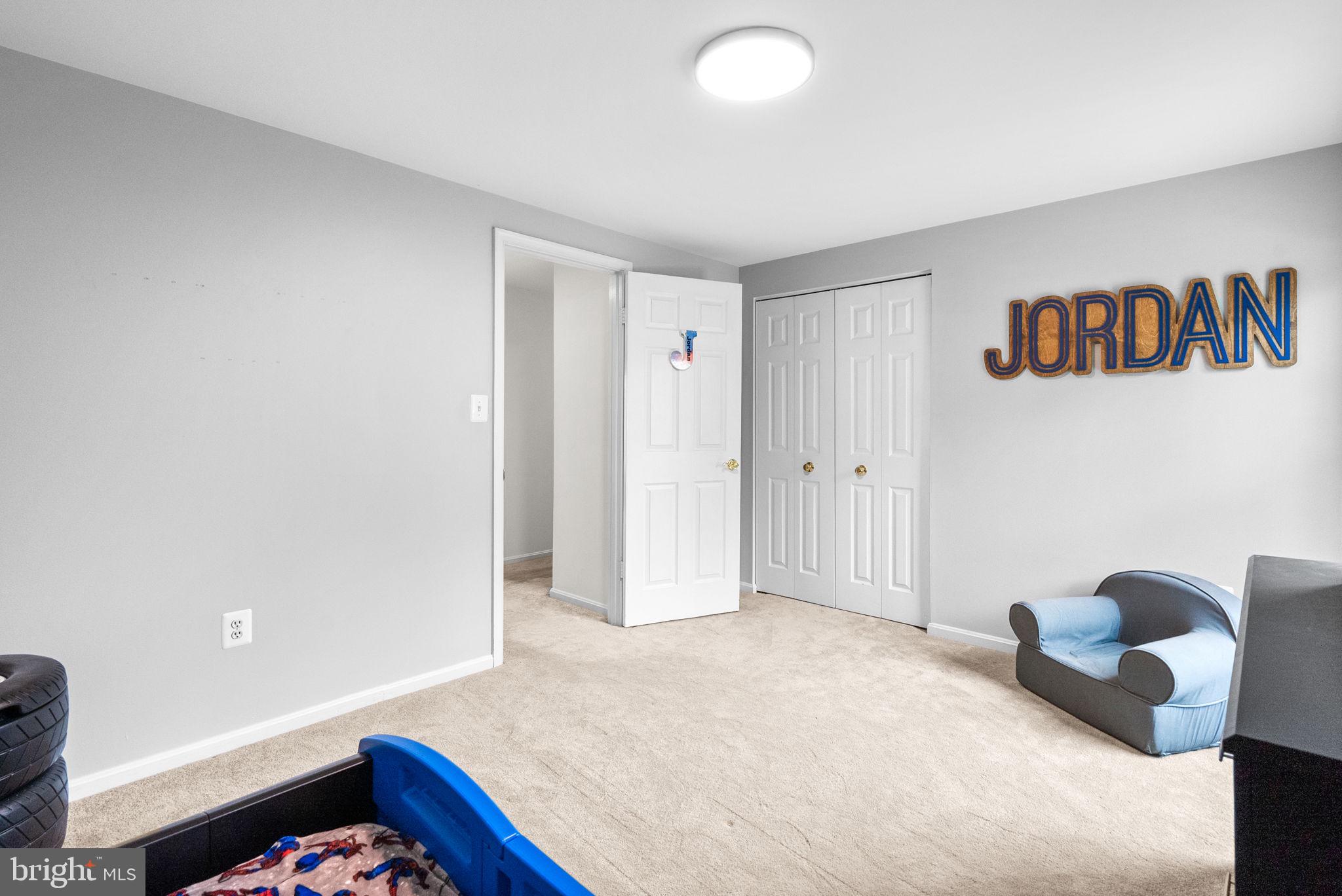 POTOMAC CHASE - Residential