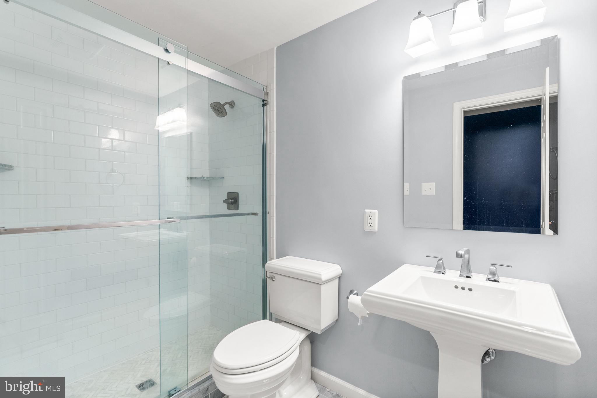 POTOMAC CHASE - Residential