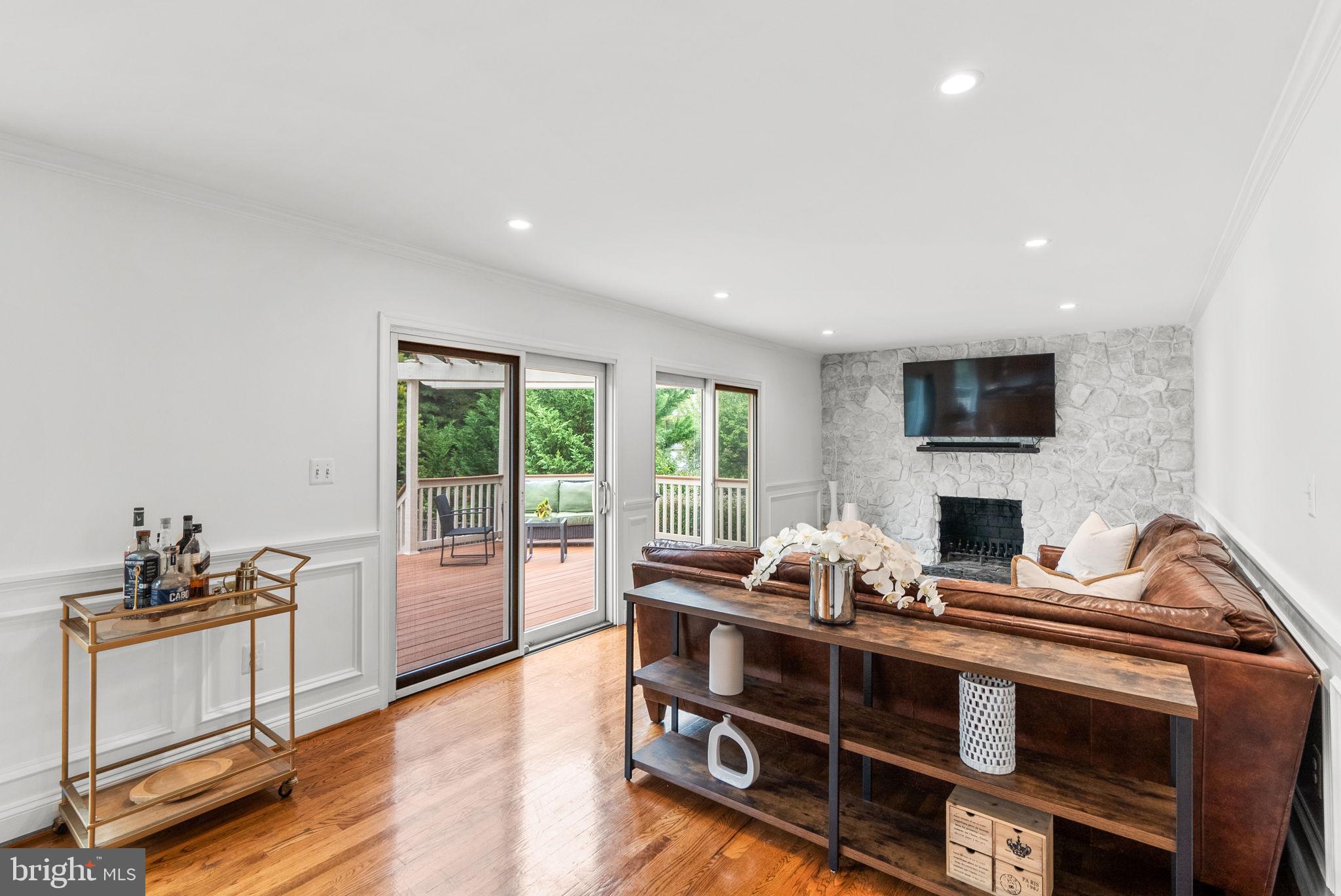 POTOMAC CHASE - Residential