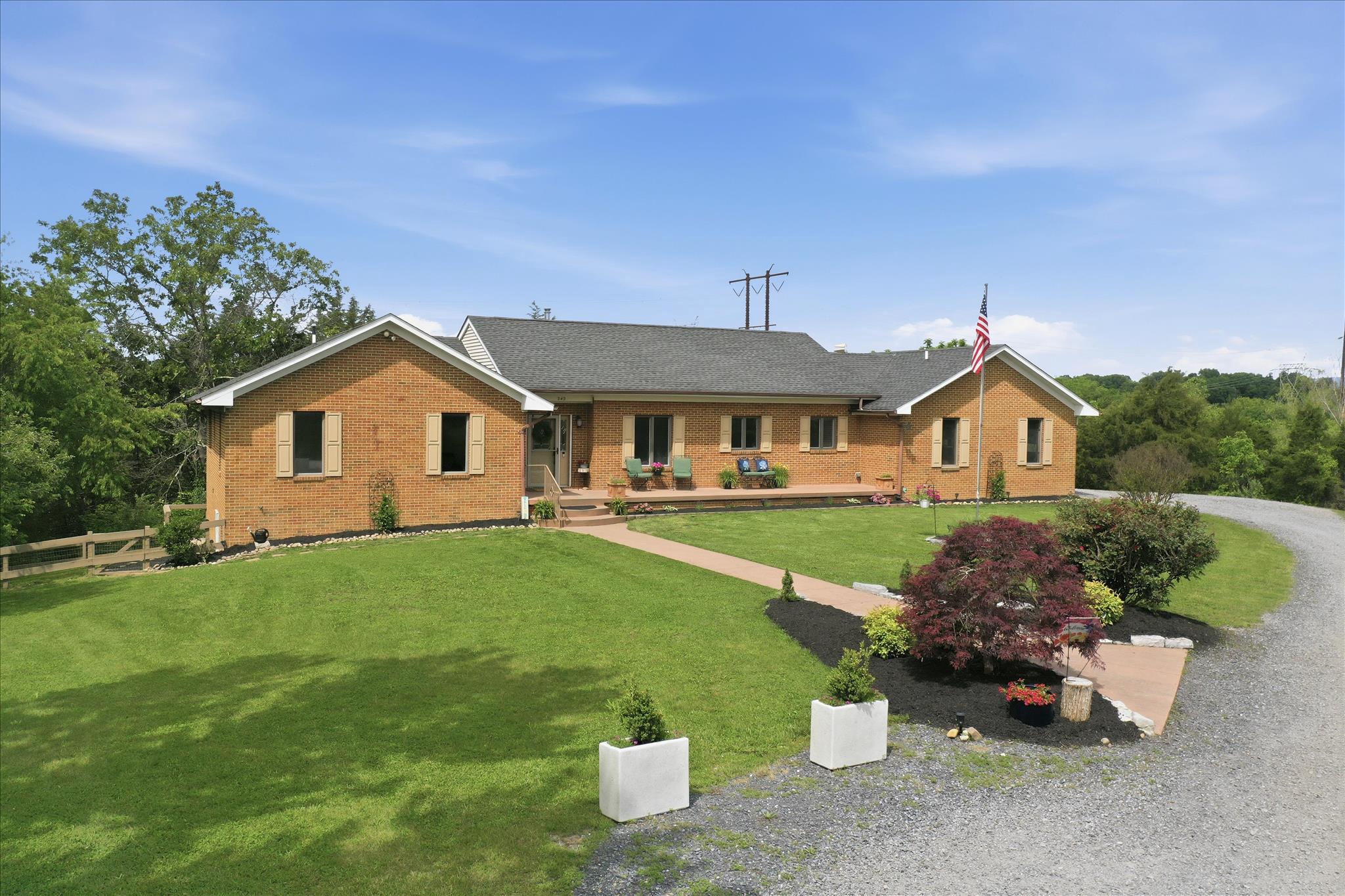 242 OLD PLANTATION LANE