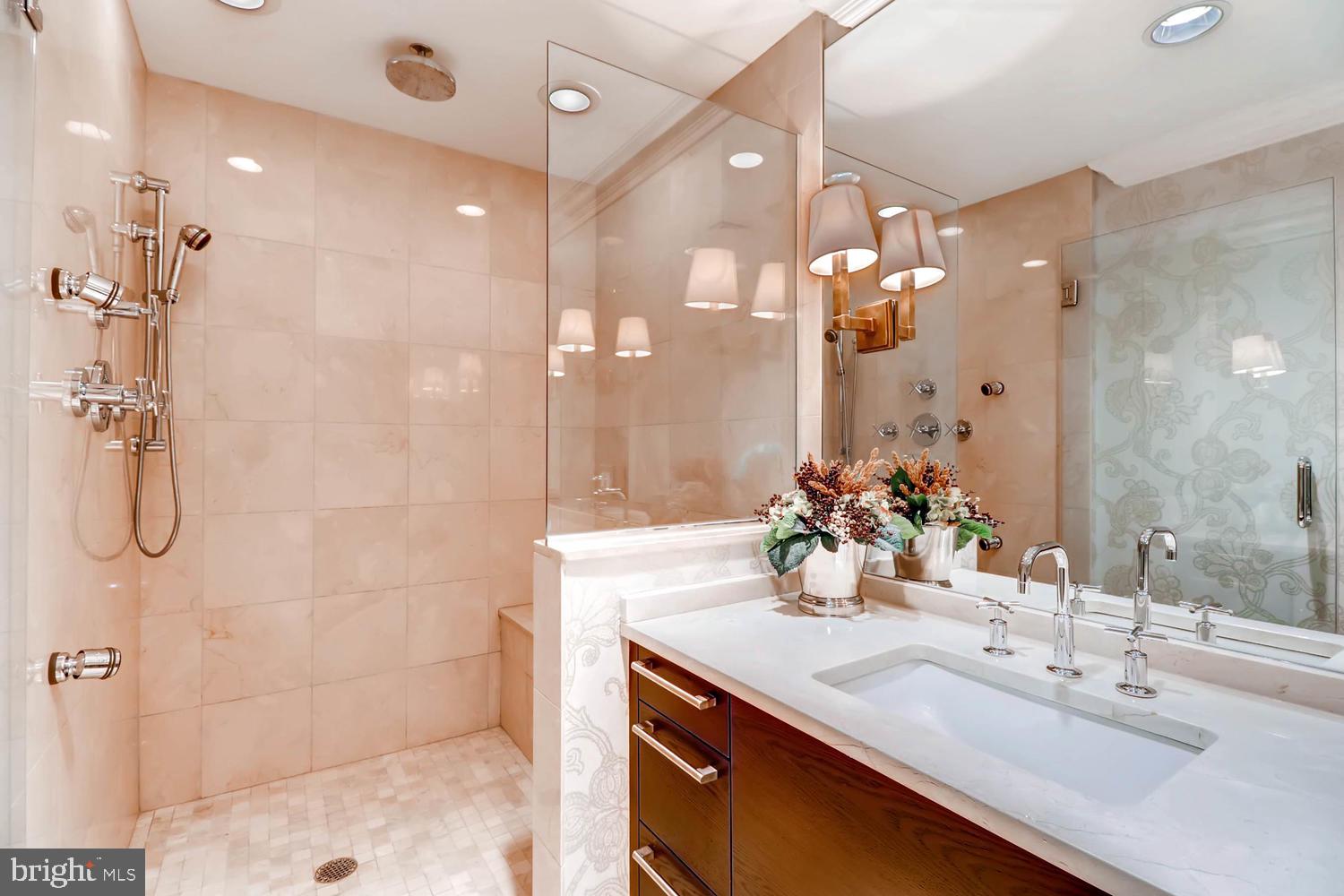 THE RITZ-CARLTON RESIDENCES - Residential Lease