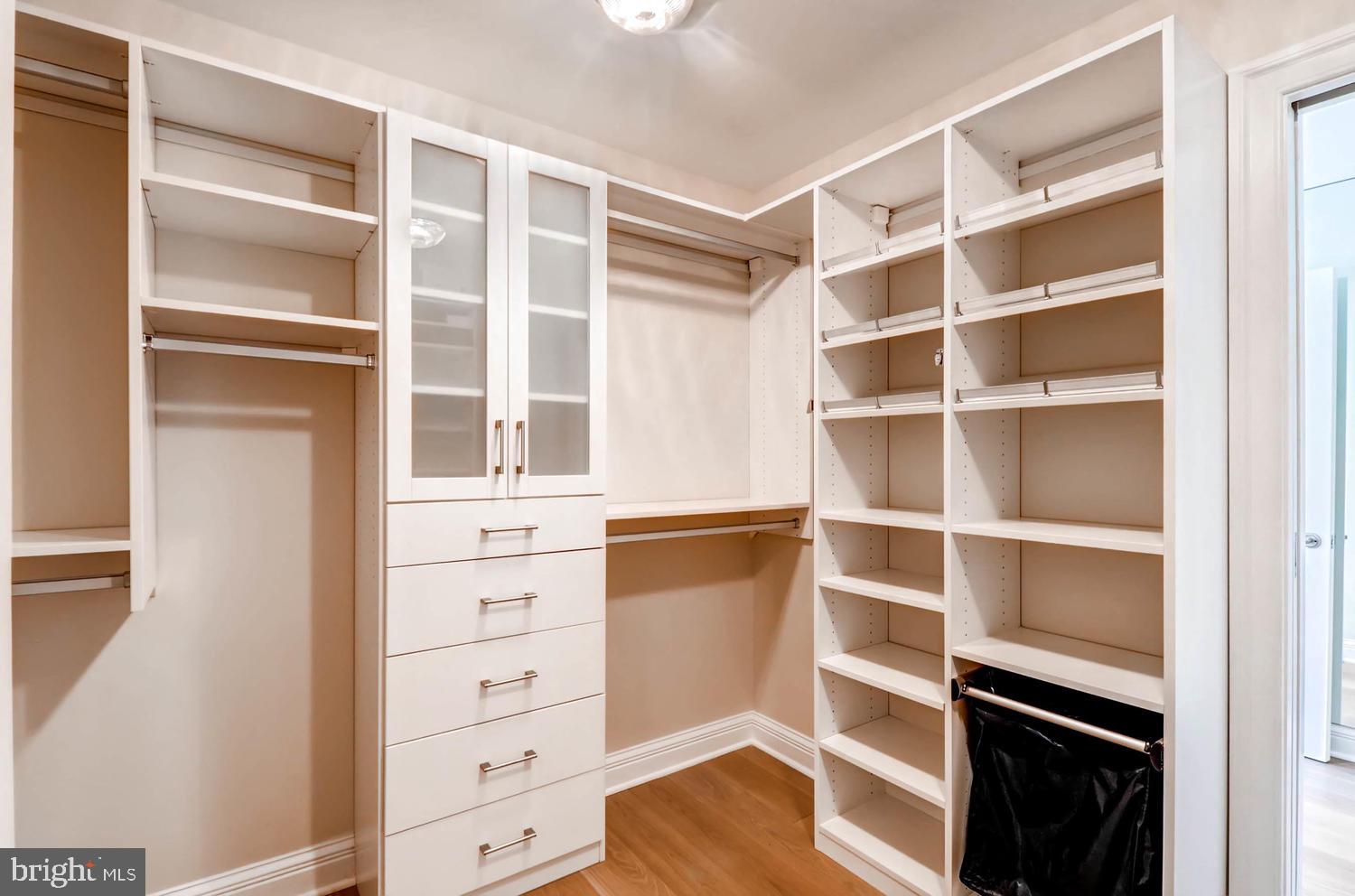 THE RITZ-CARLTON RESIDENCES - Residential Lease