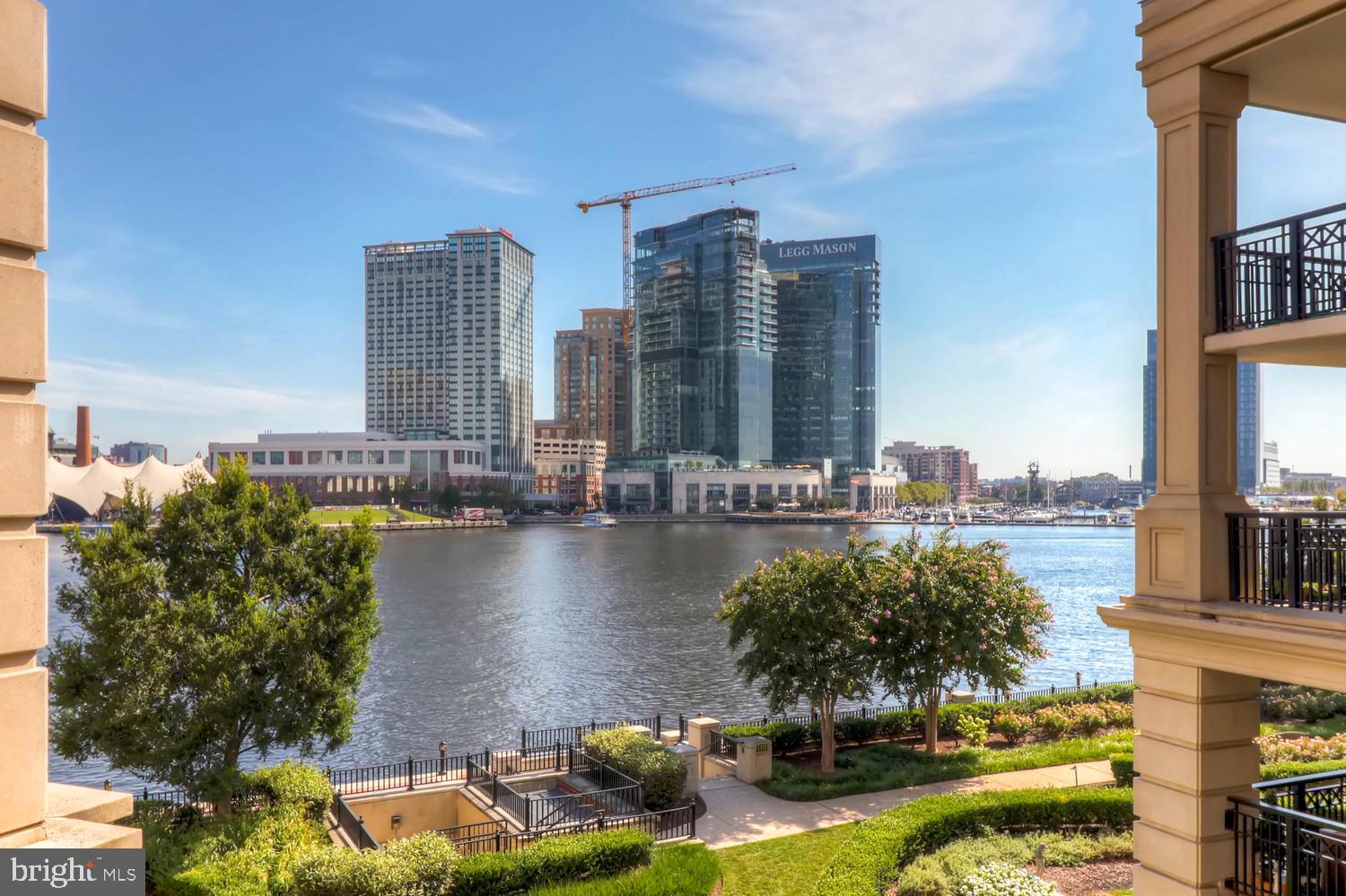 THE RITZ-CARLTON RESIDENCES - Residential Lease