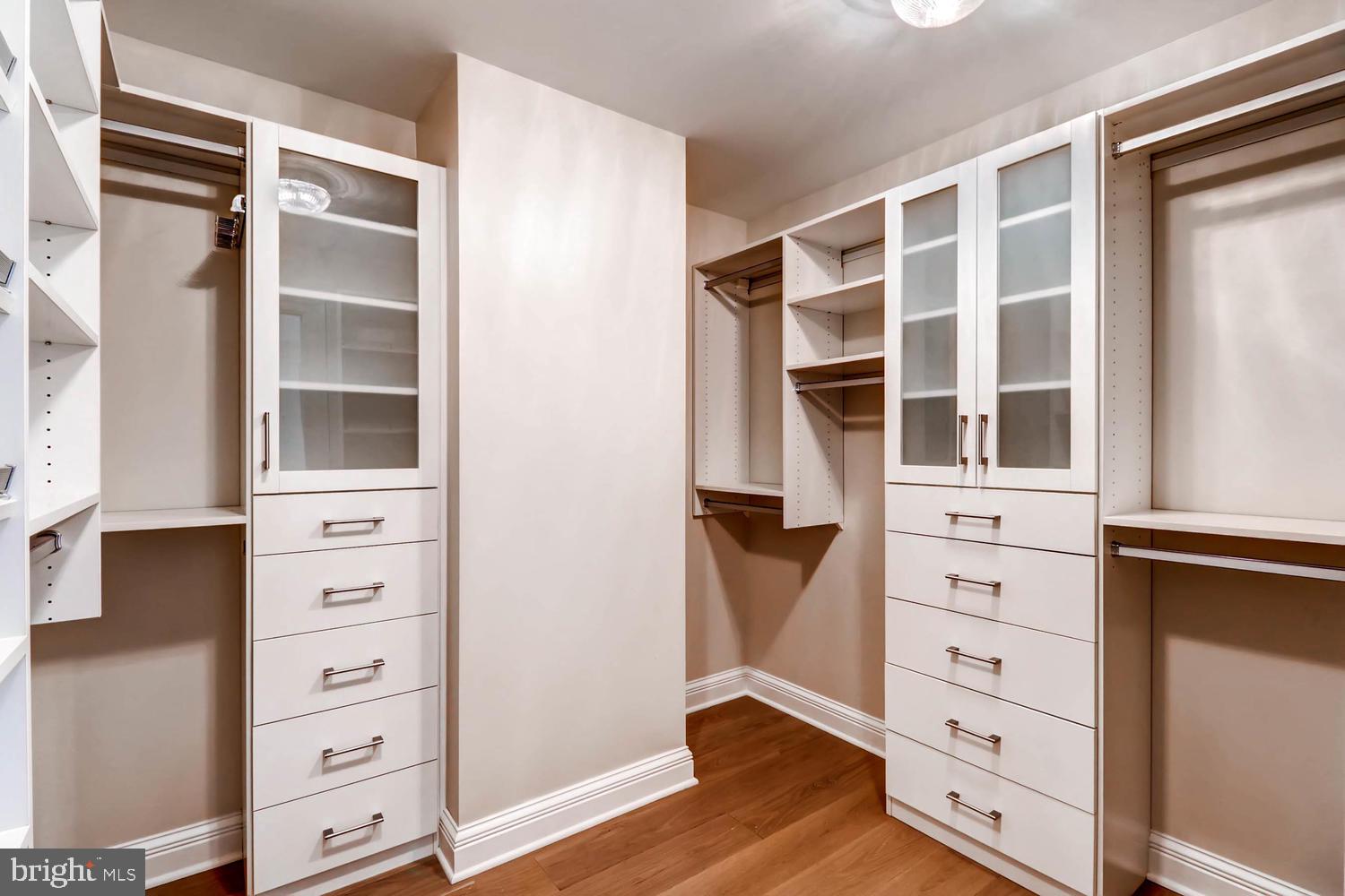 THE RITZ-CARLTON RESIDENCES - Residential Lease