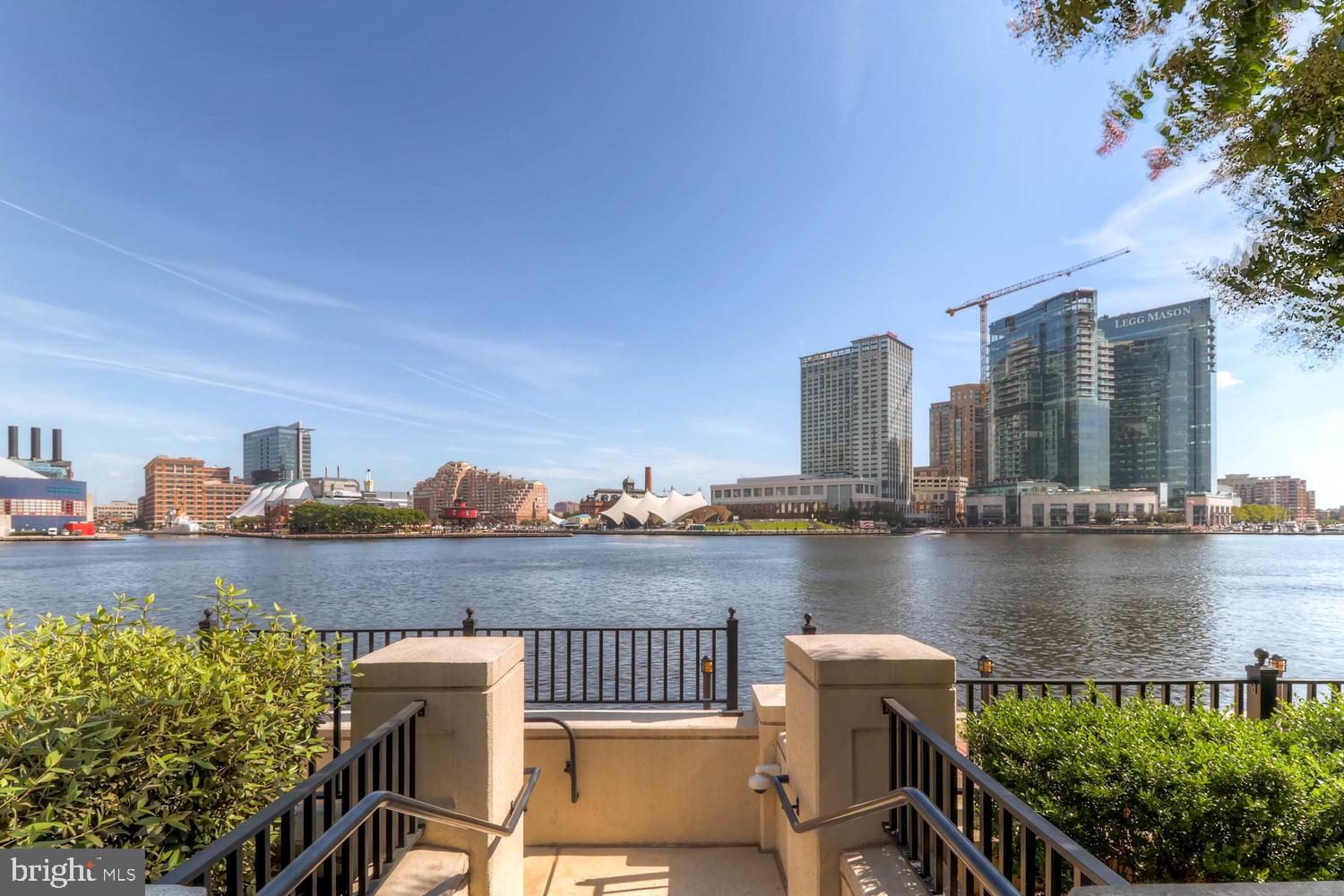 THE RITZ-CARLTON RESIDENCES - Residential Lease