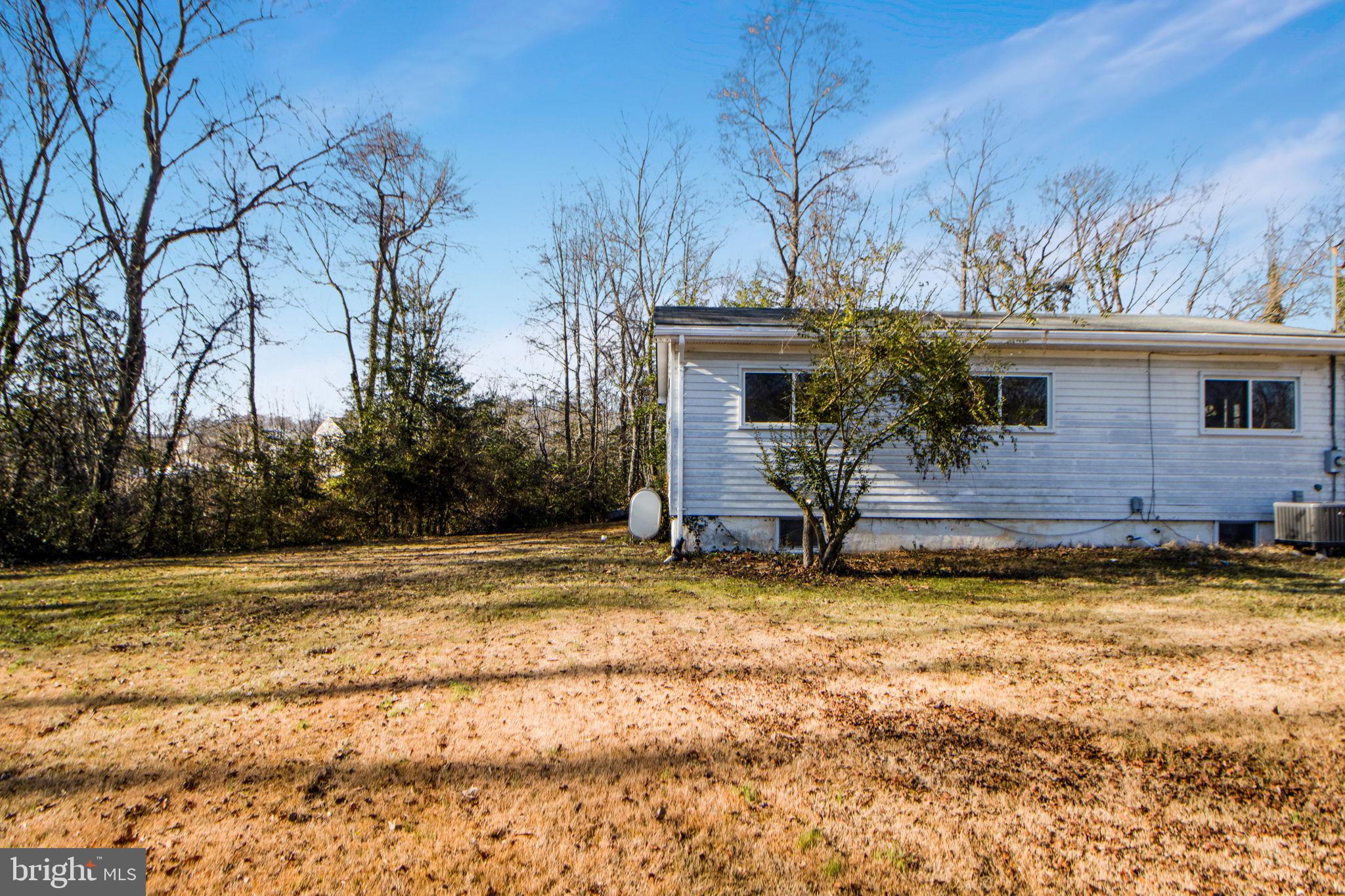 SOUTH HAMPTON VILLAGE SU - Residential