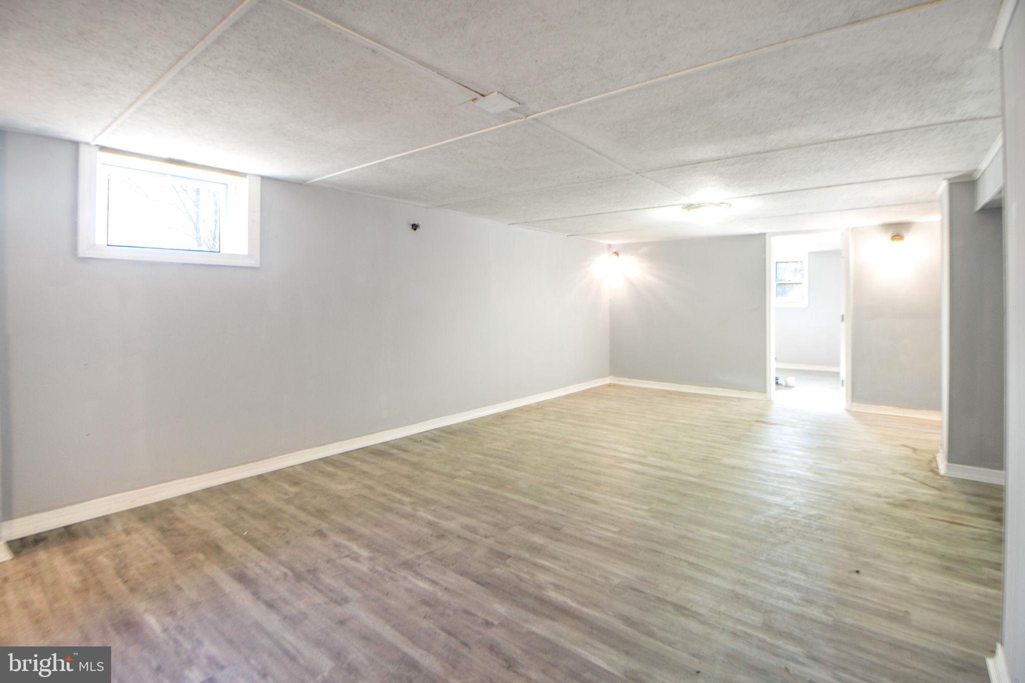 SOUTH HAMPTON VILLAGE SU - Residential