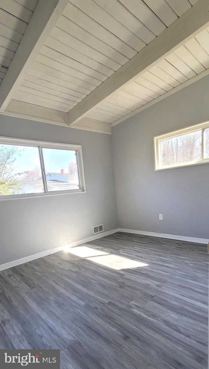 SOUTH HAMPTON VILLAGE SU - Residential