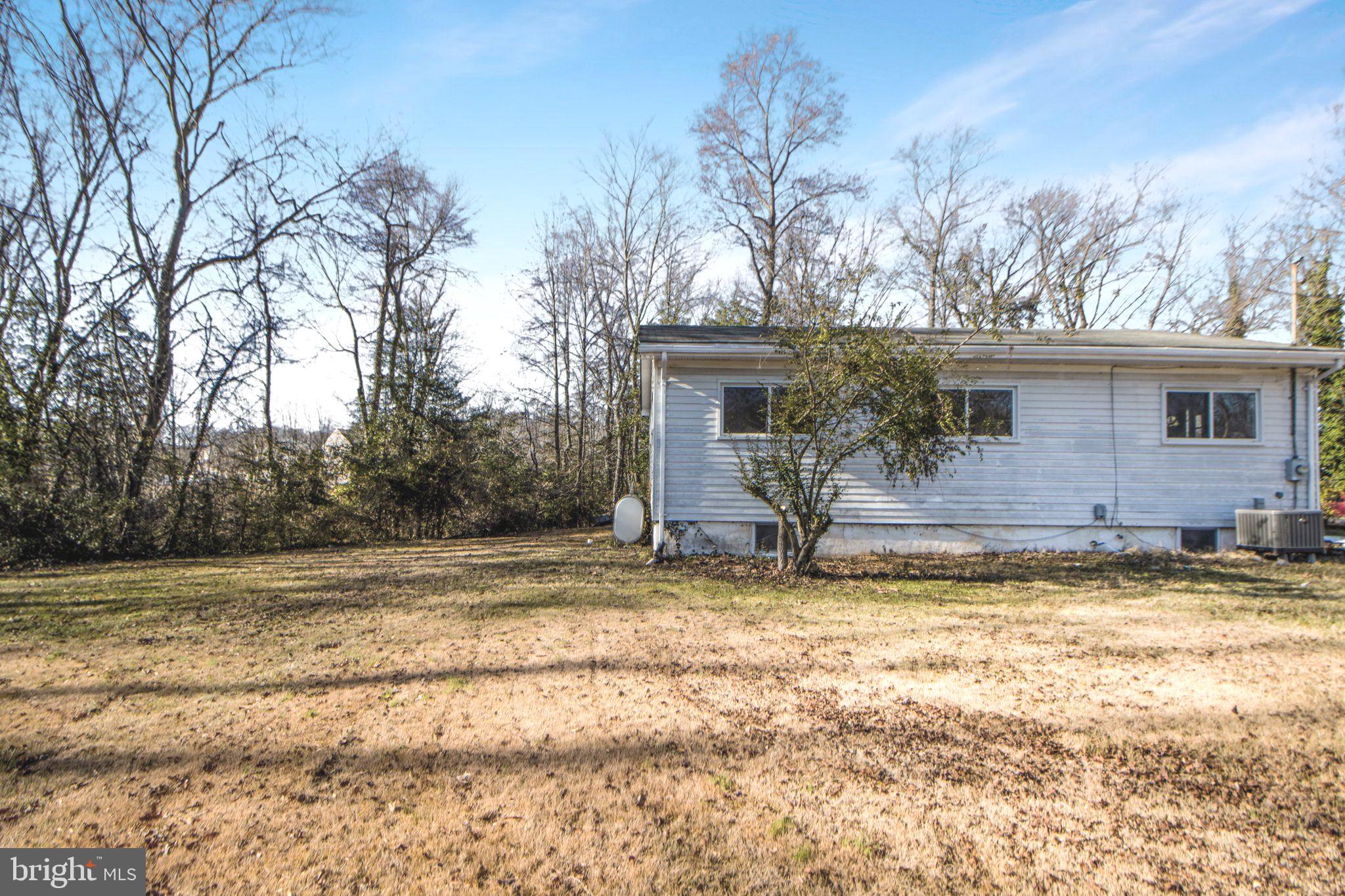 SOUTH HAMPTON VILLAGE SU - Residential