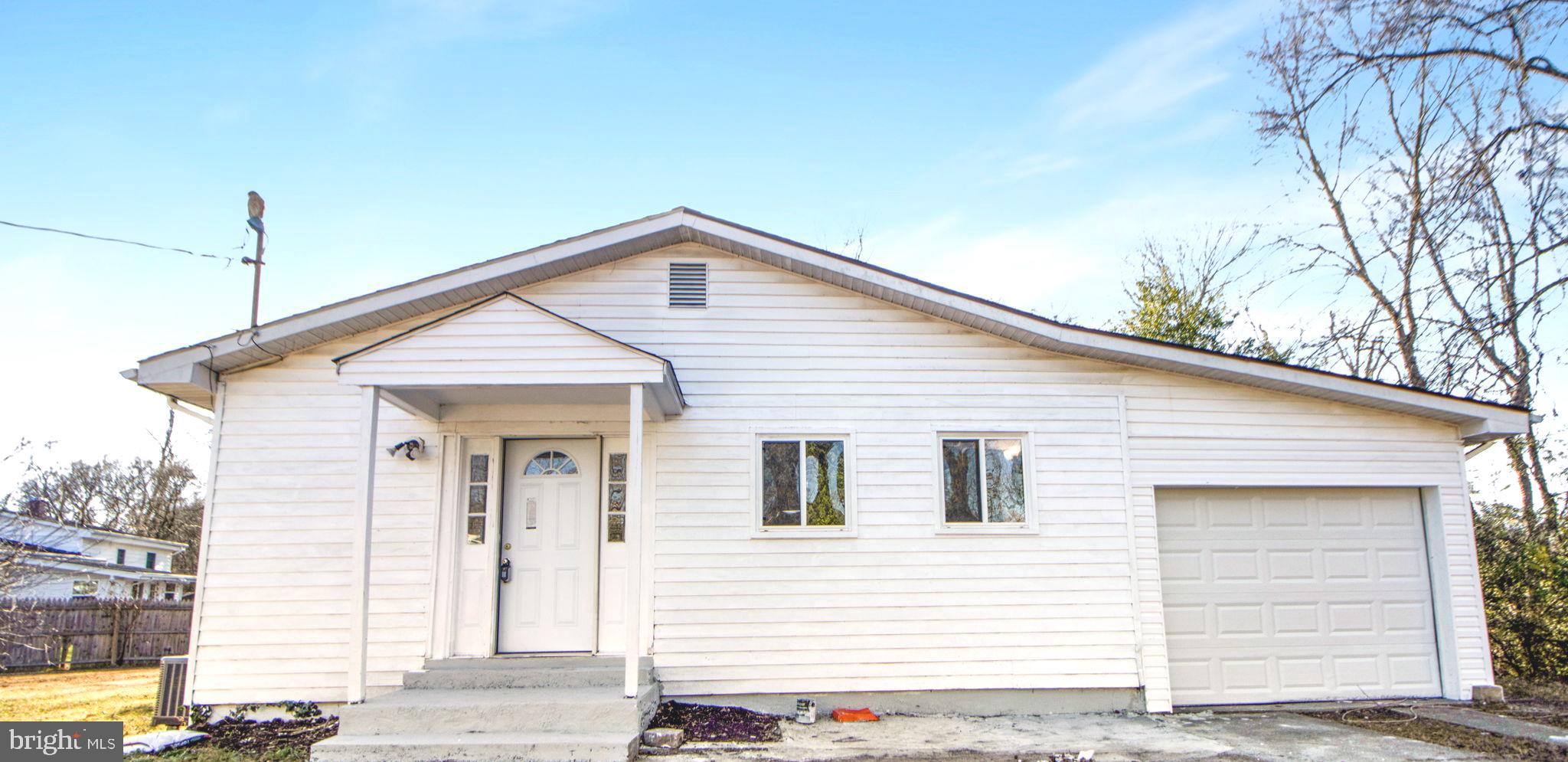 SOUTH HAMPTON VILLAGE SU - Residential