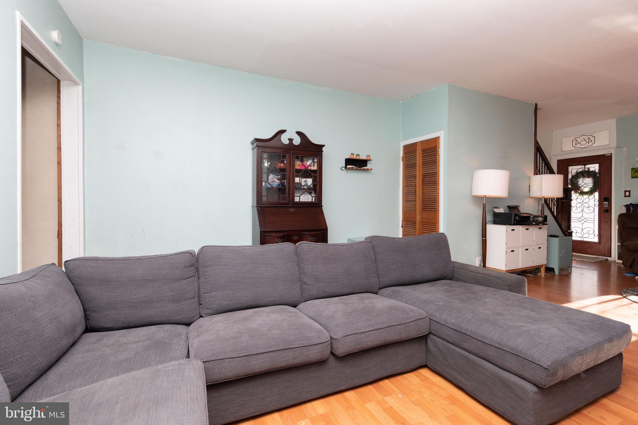 ROXBOROUGH - Residential