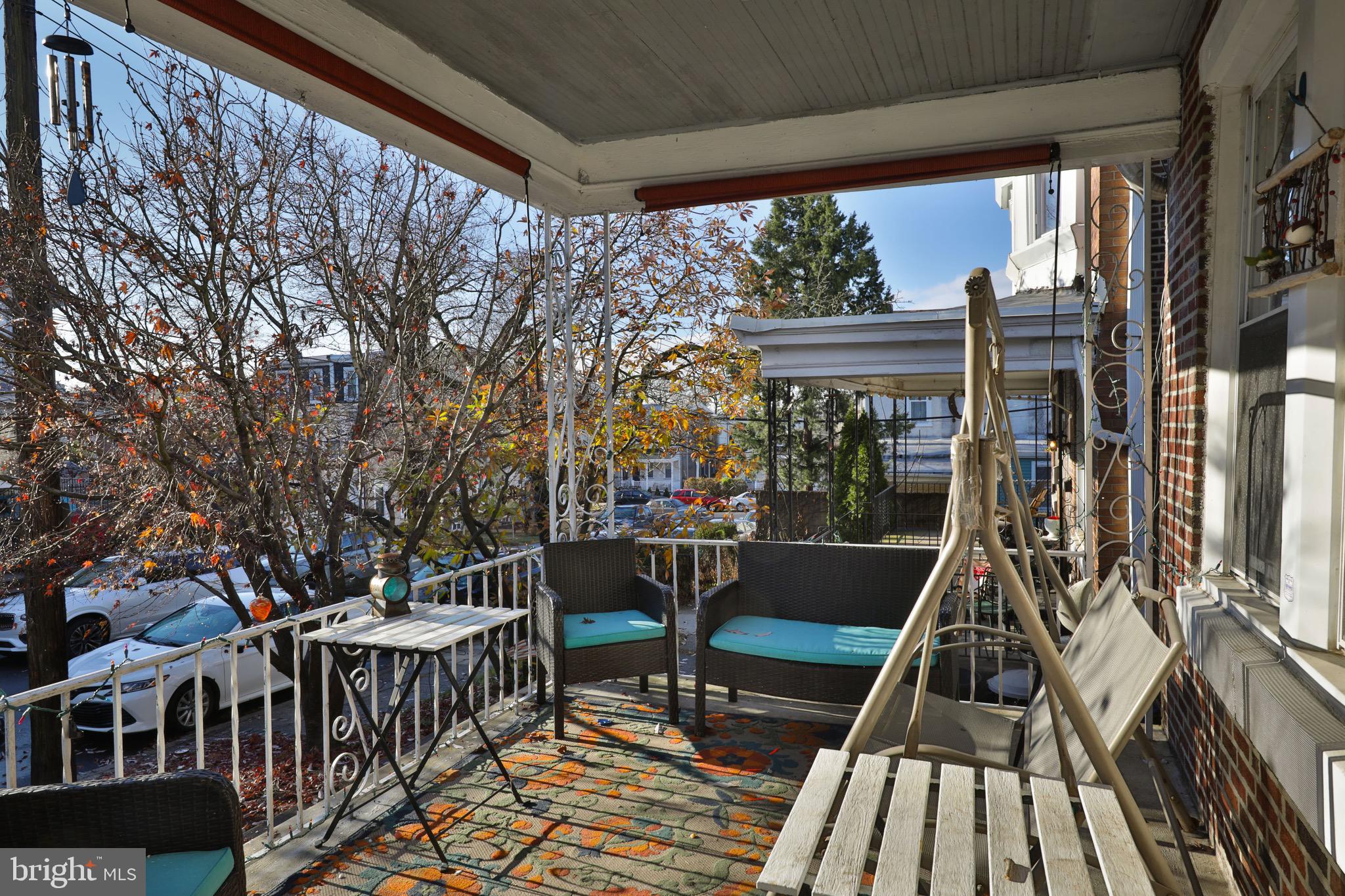 ROXBOROUGH - Residential