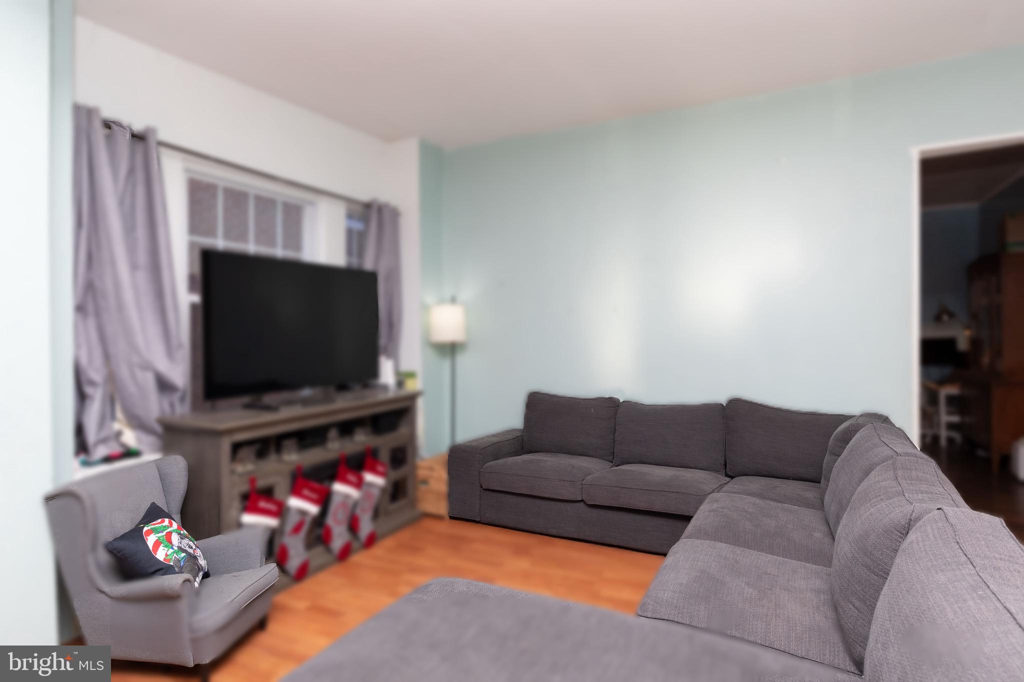 ROXBOROUGH - Residential