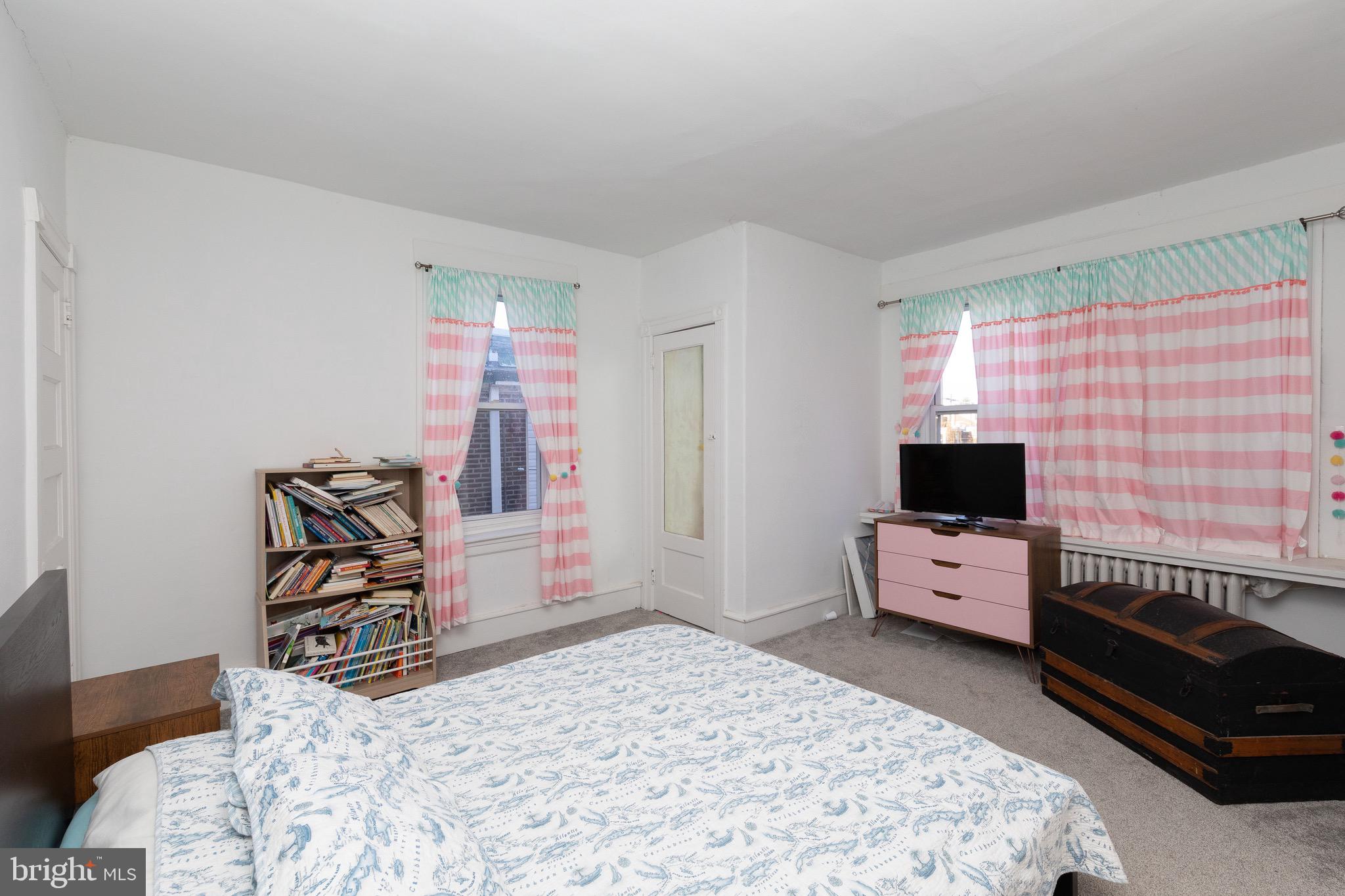 ROXBOROUGH - Residential