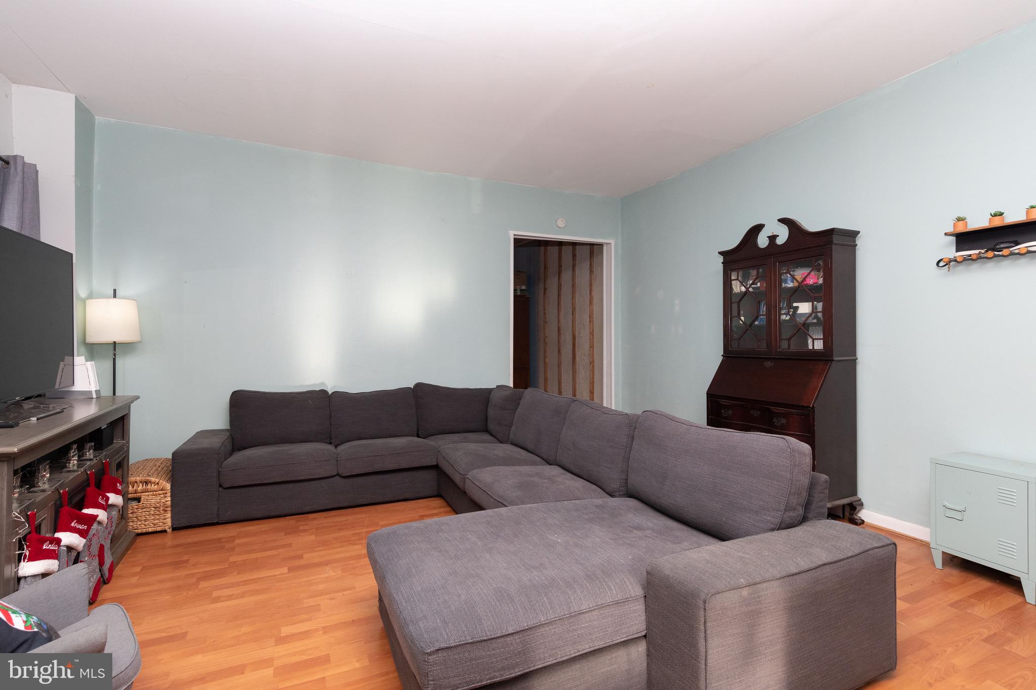 ROXBOROUGH - Residential