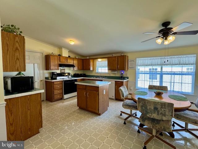 CECIL WOODS - Residential