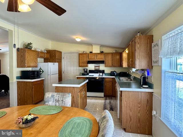 CECIL WOODS - Residential