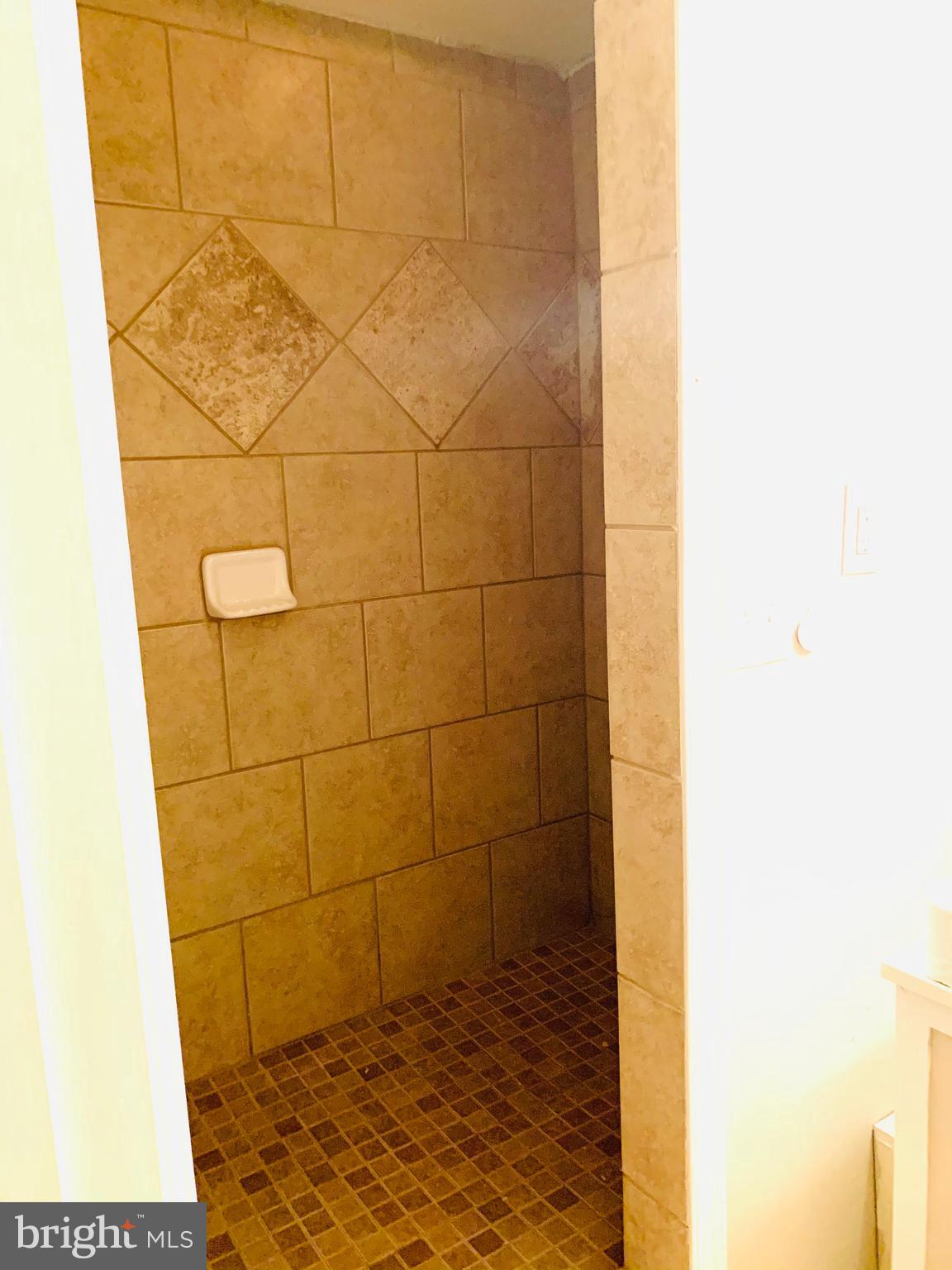 DALE CITY - Residential Lease