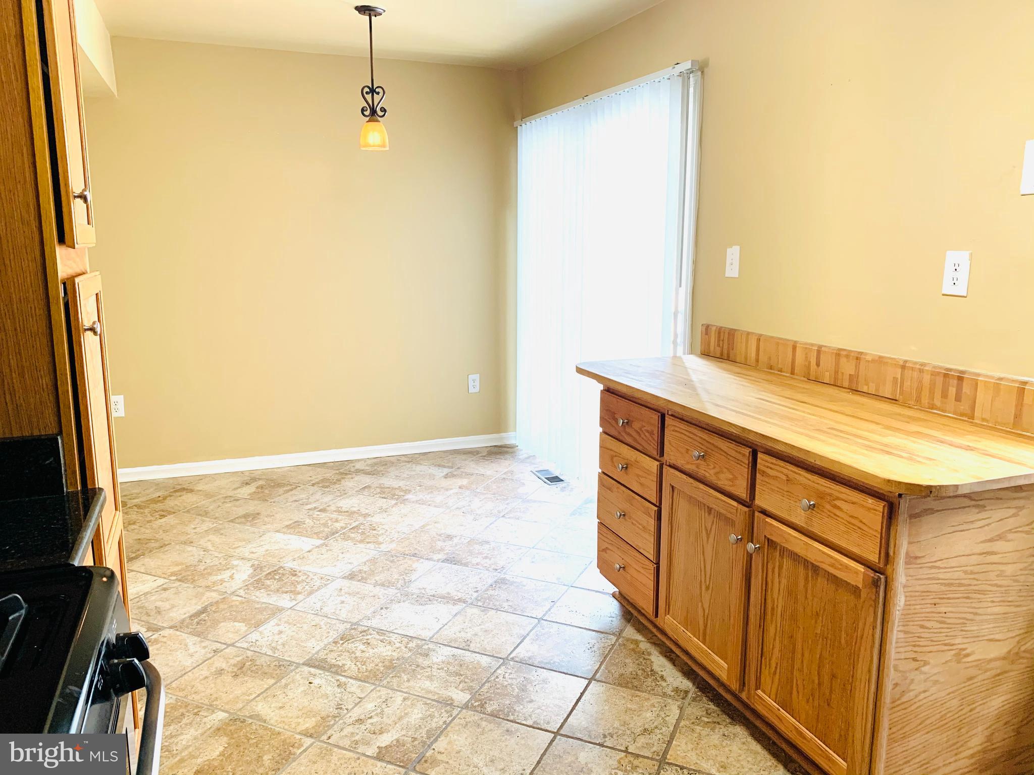 DALE CITY - Residential Lease