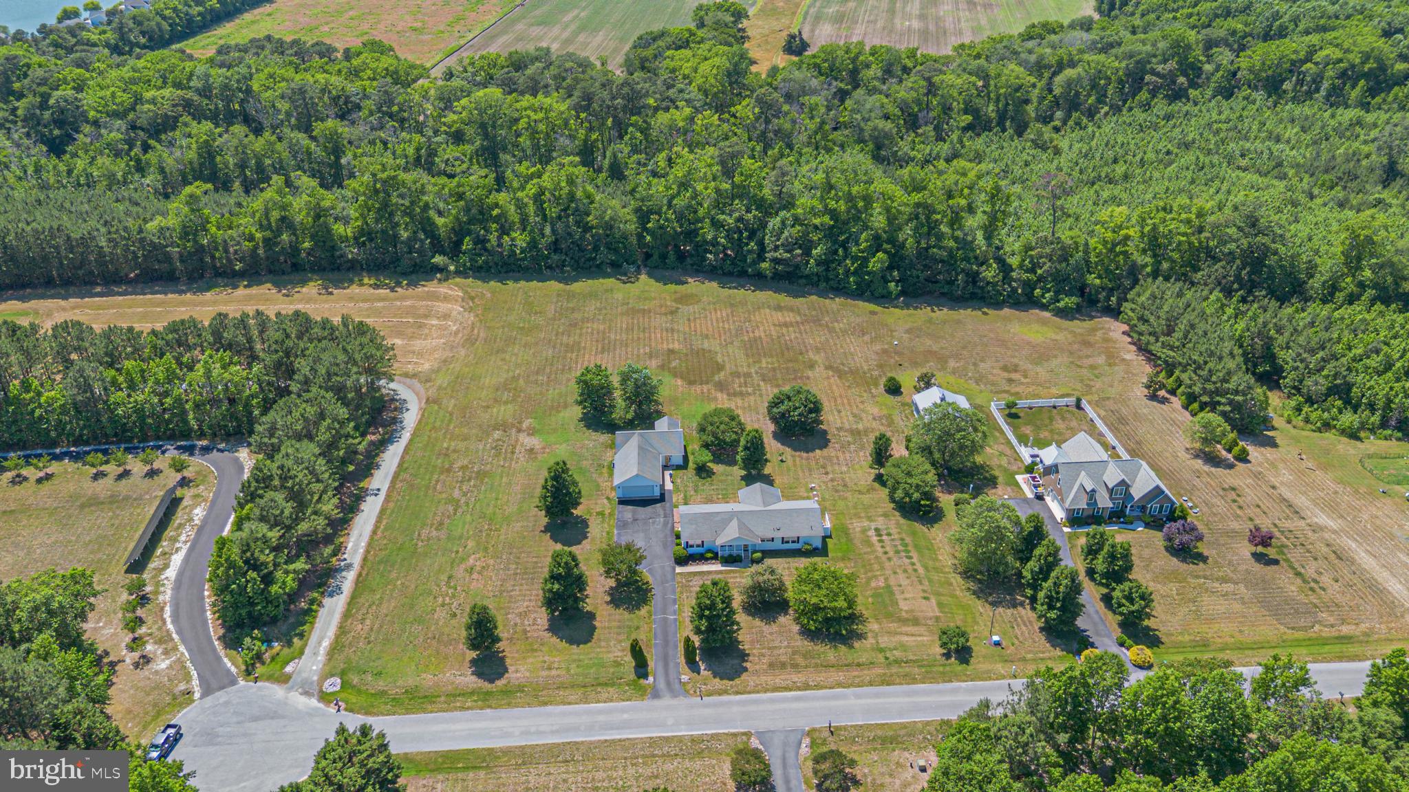 36042 COUNTRY LANE