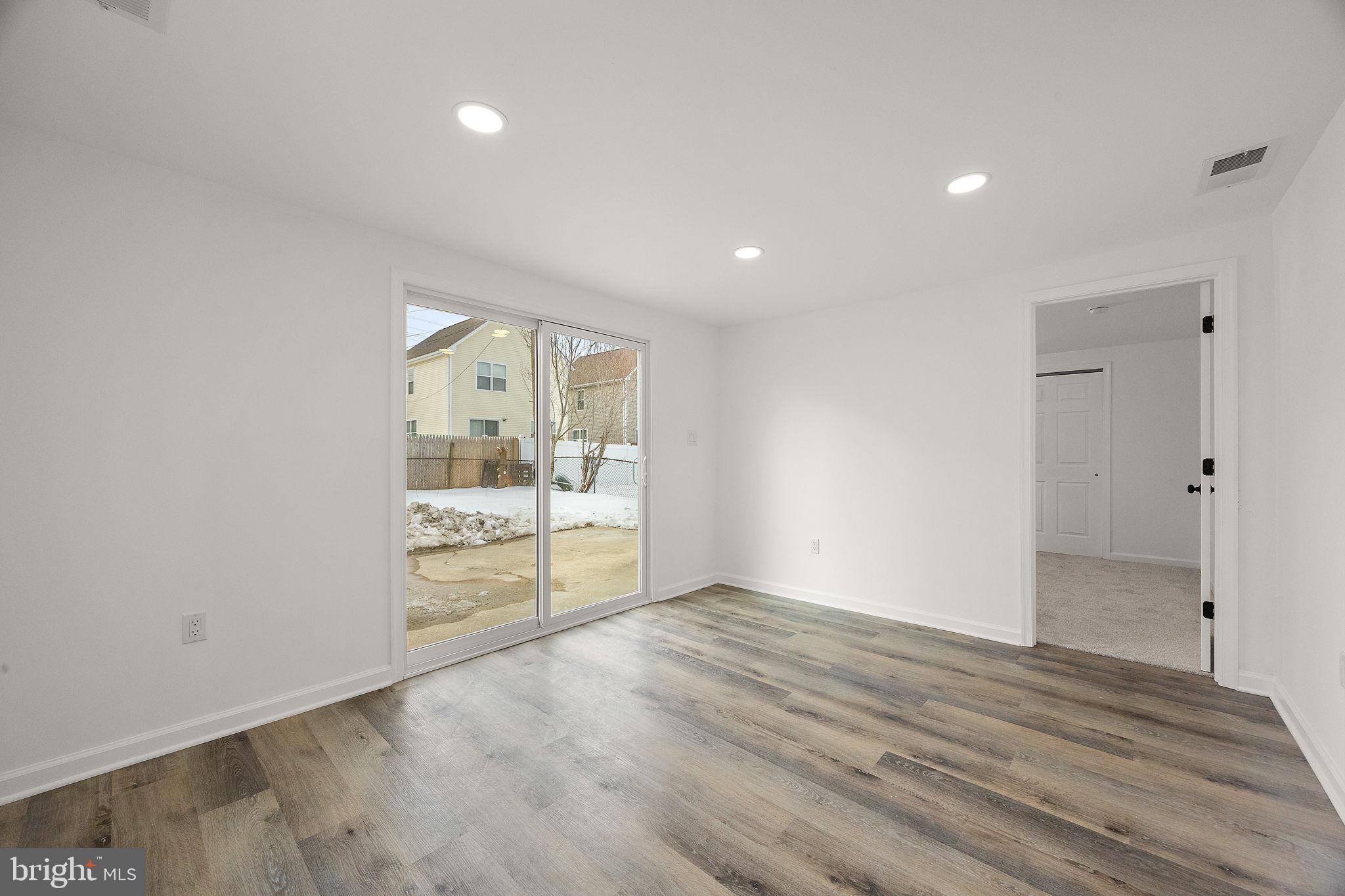 BROOKLAND TERRACE - Residential