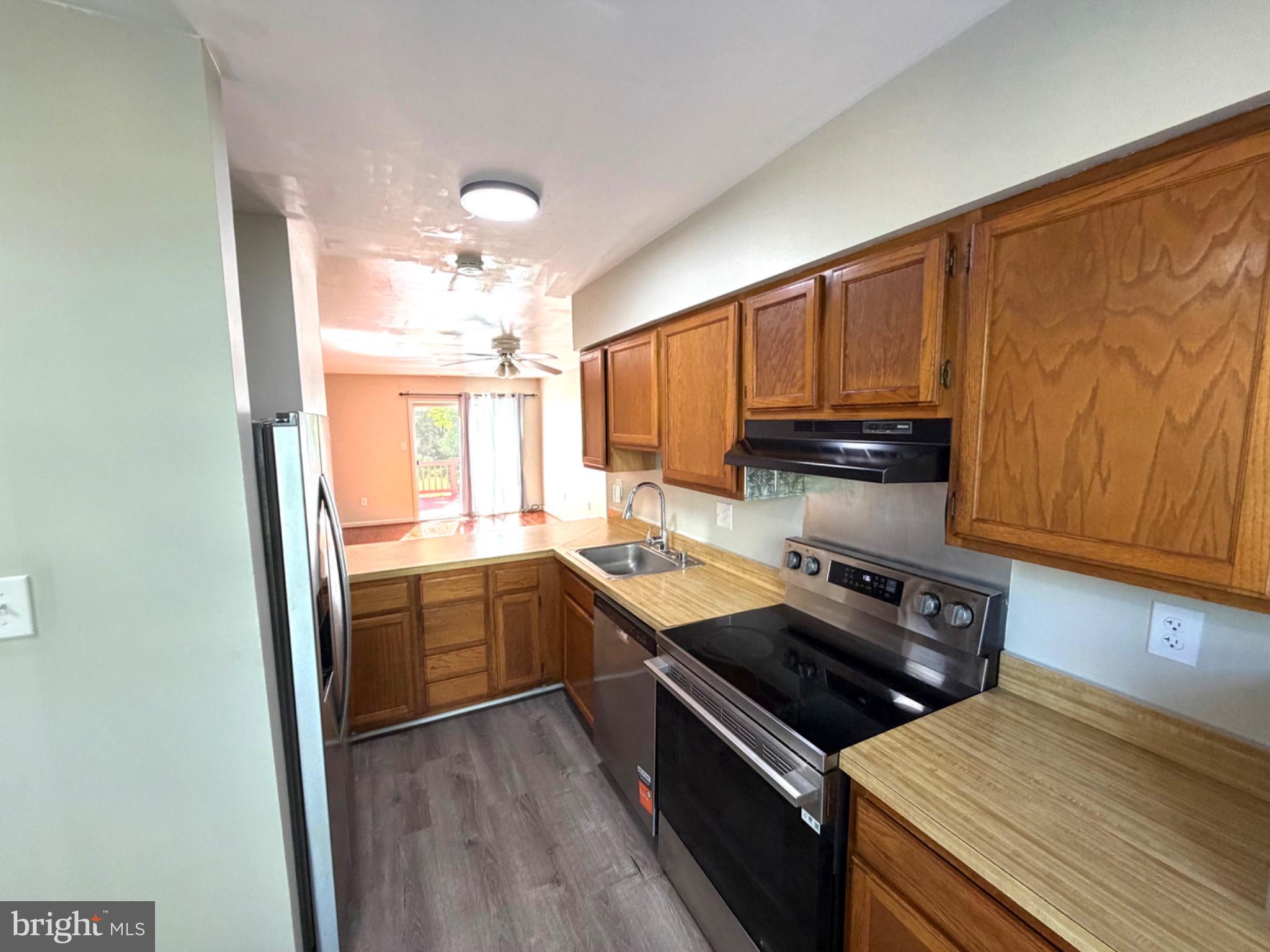 5869 ROWANBERRY DRIVE A 32
