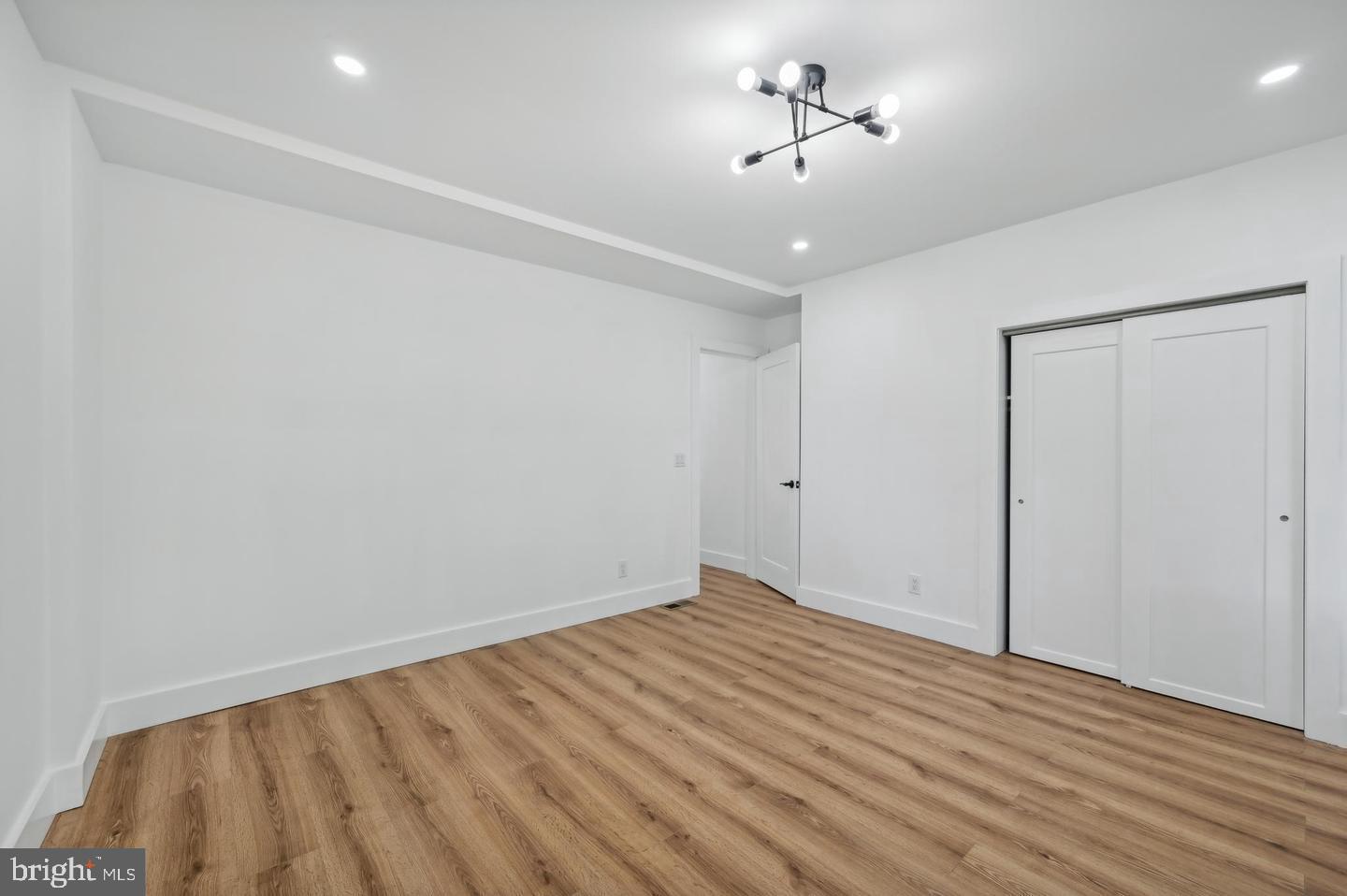 RICHNOR SPRINGS - Residential