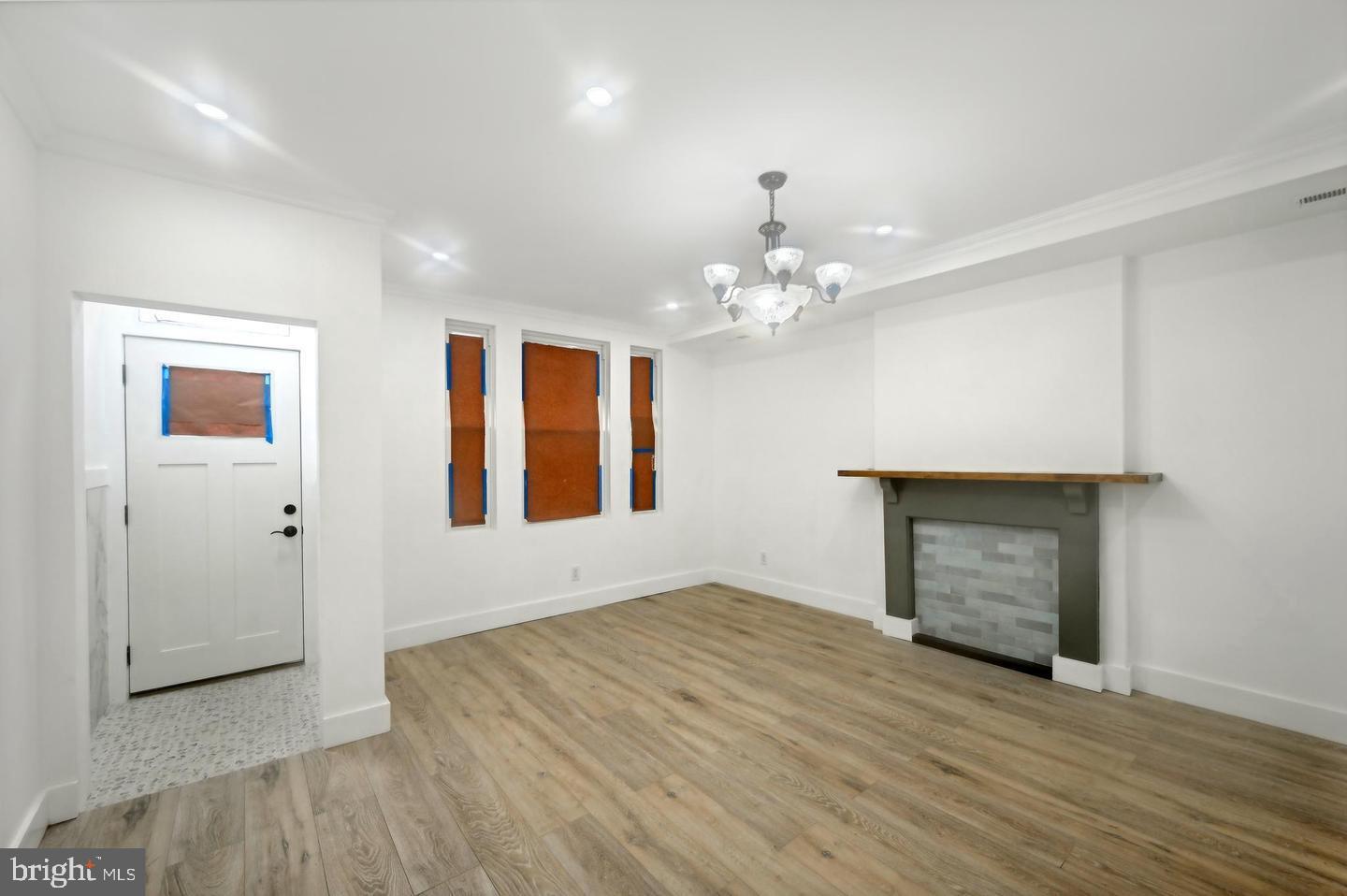 RICHNOR SPRINGS - Residential