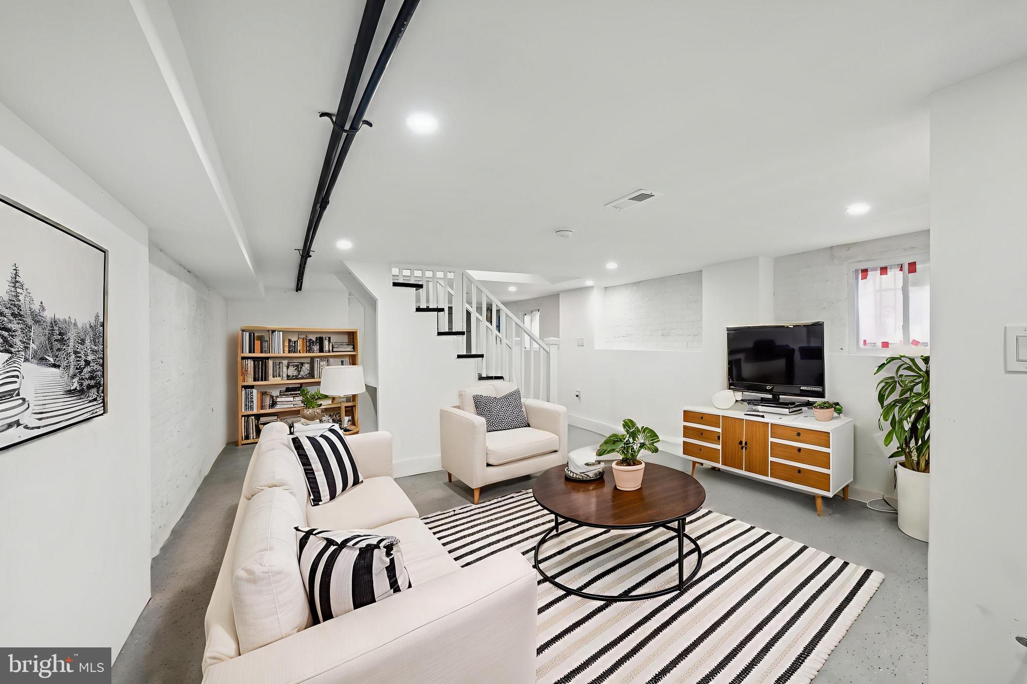 RICHNOR SPRINGS - Residential