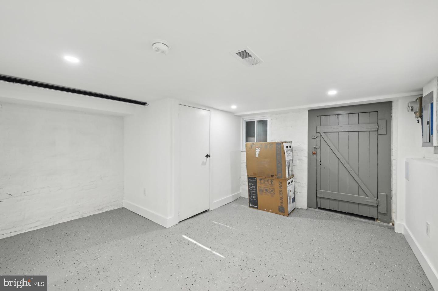 RICHNOR SPRINGS - Residential