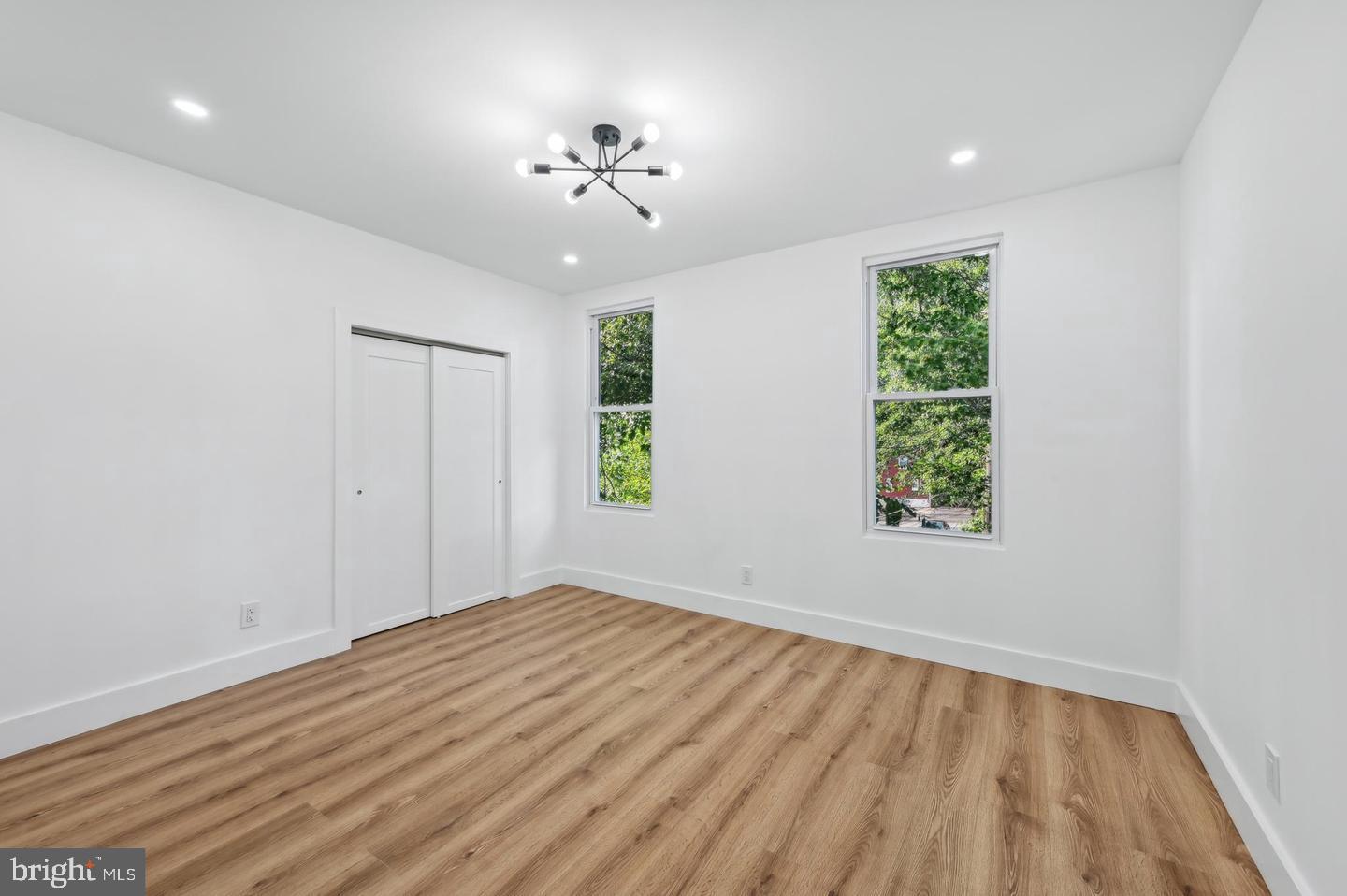 RICHNOR SPRINGS - Residential