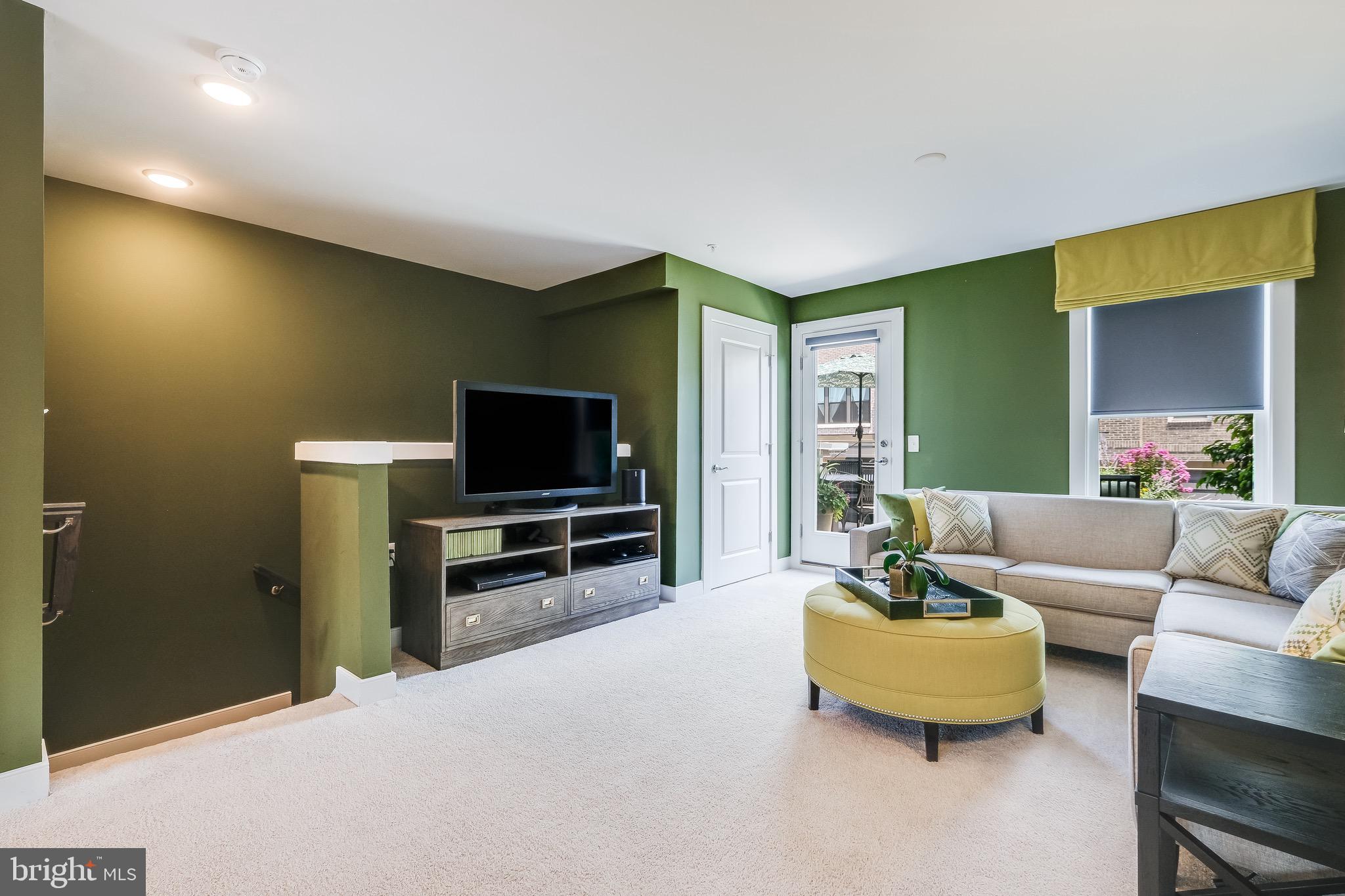 METROPARK AT ARROWBROOK - Residential