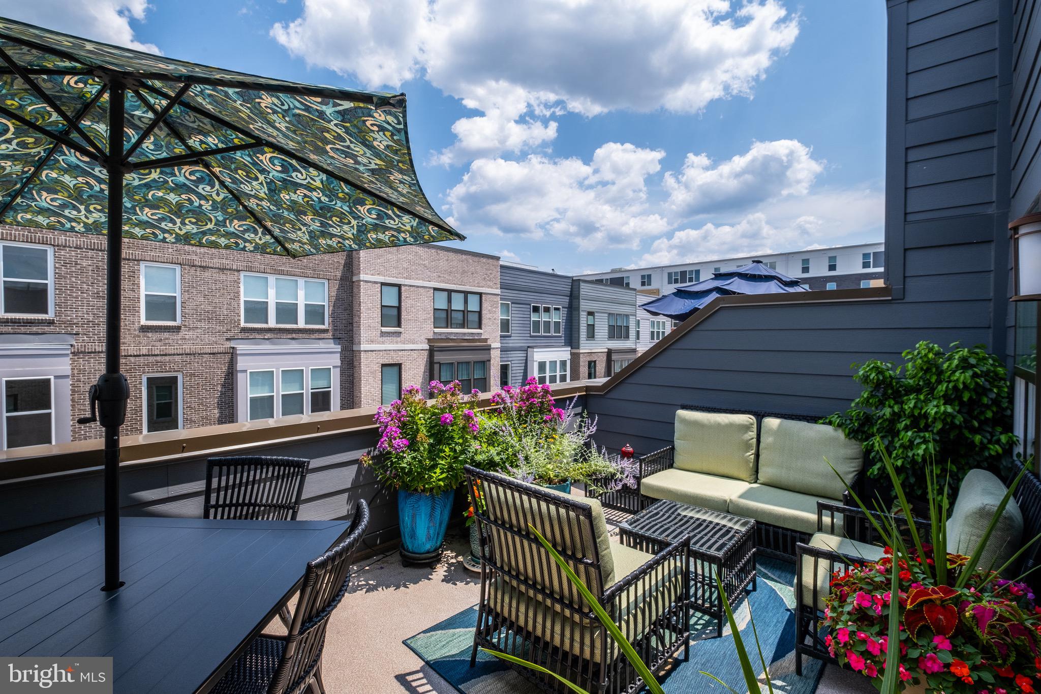 METROPARK AT ARROWBROOK - Residential