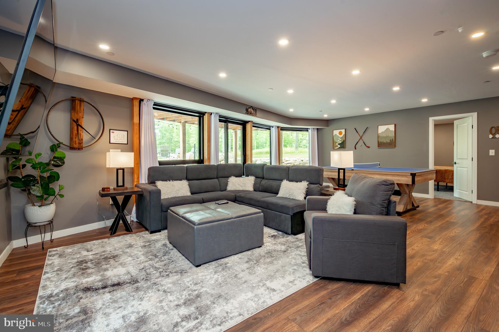 SANDY SHORES ESTATES - Residential