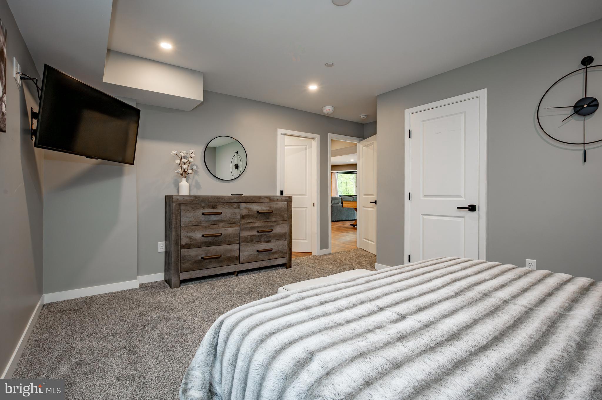 SANDY SHORES ESTATES - Residential