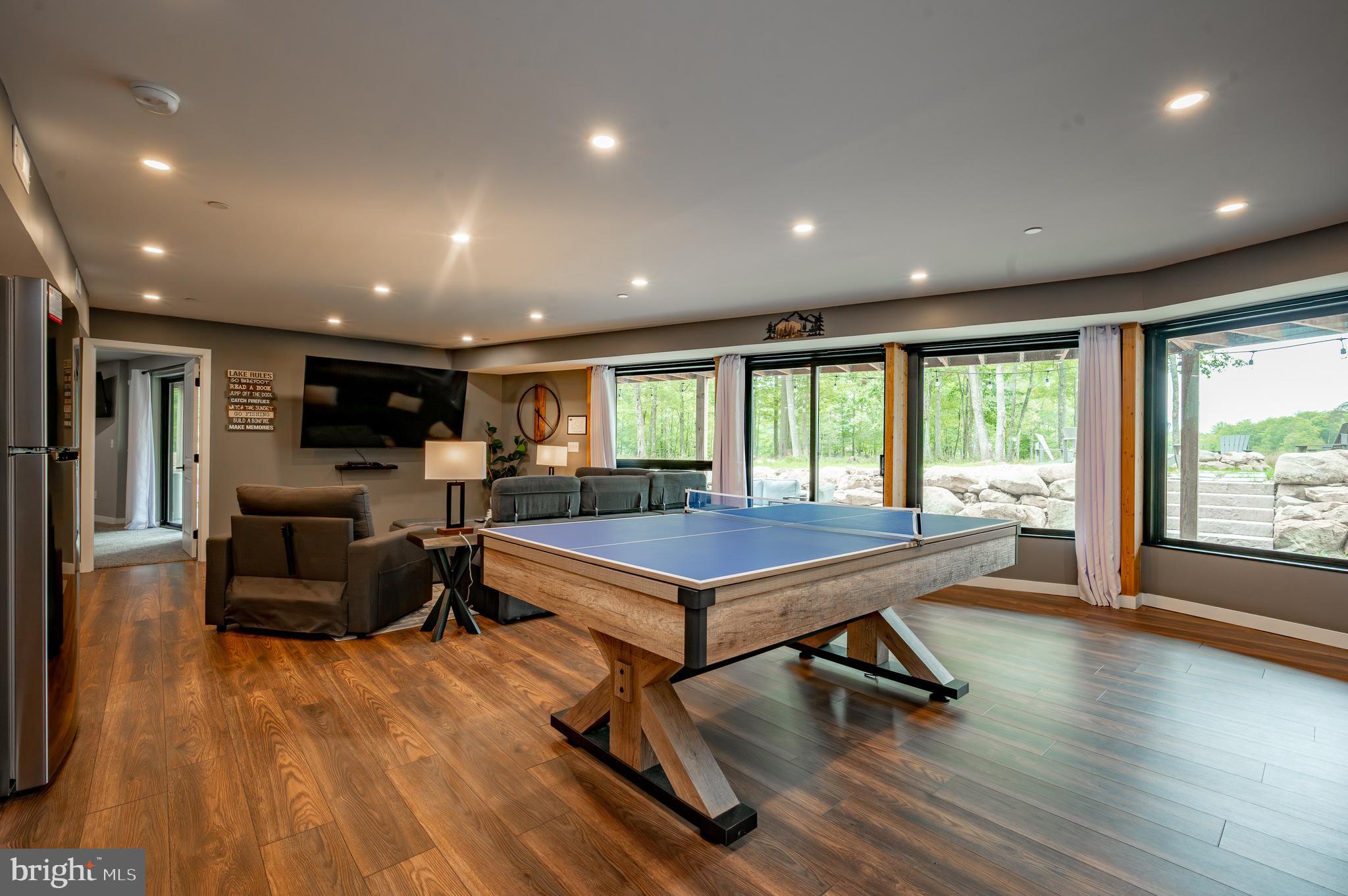 SANDY SHORES ESTATES - Residential